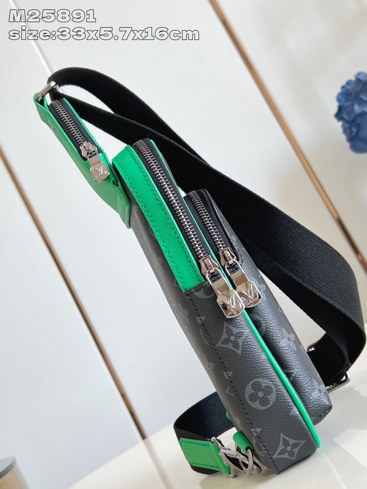 Bagsaaa LV M25891 Avenue Slingbag PM Bamboo Green - 33cm