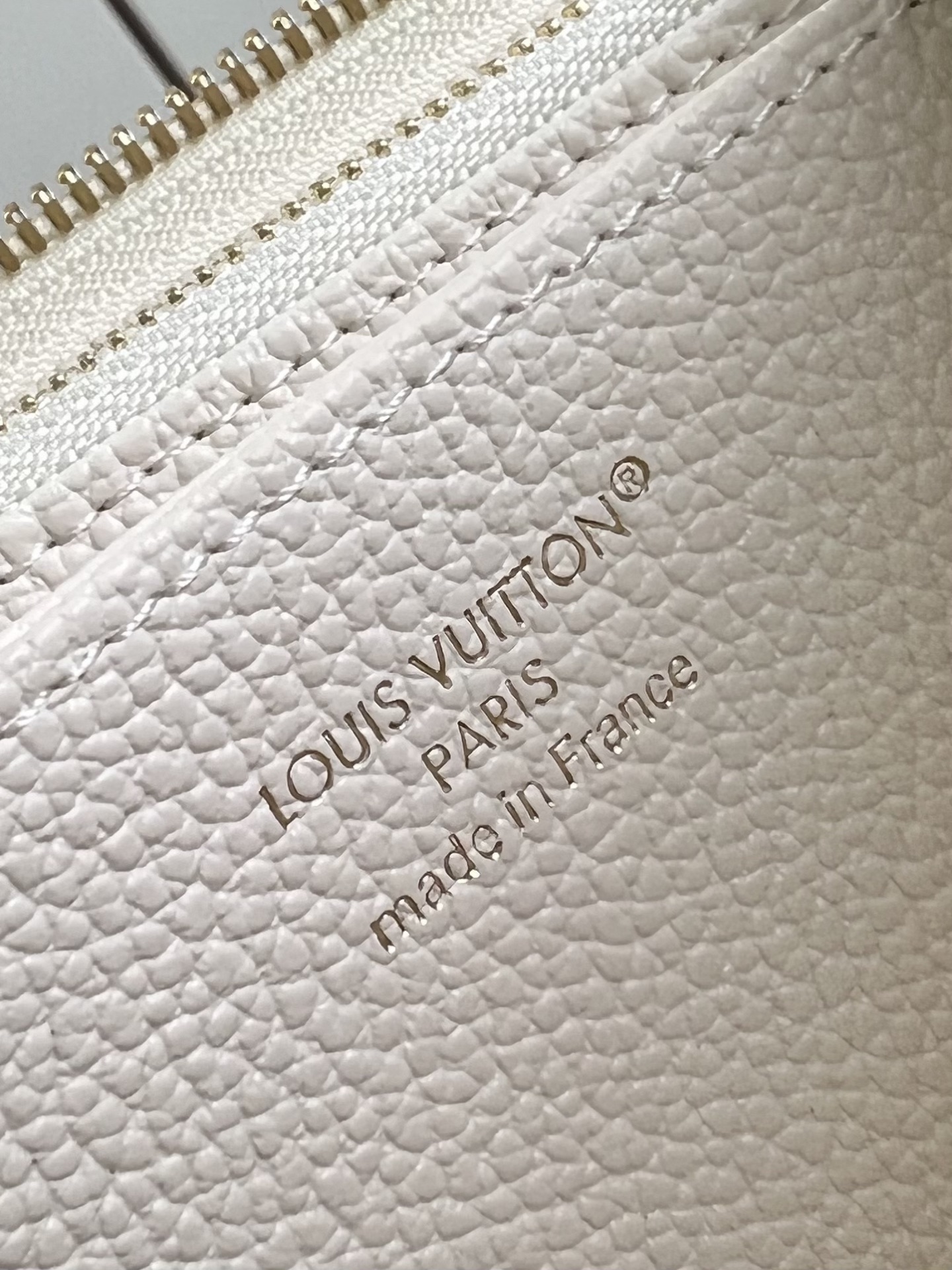Bagsaaa LV M25594 Zippy Wallet Dream Beige - 19.5cm