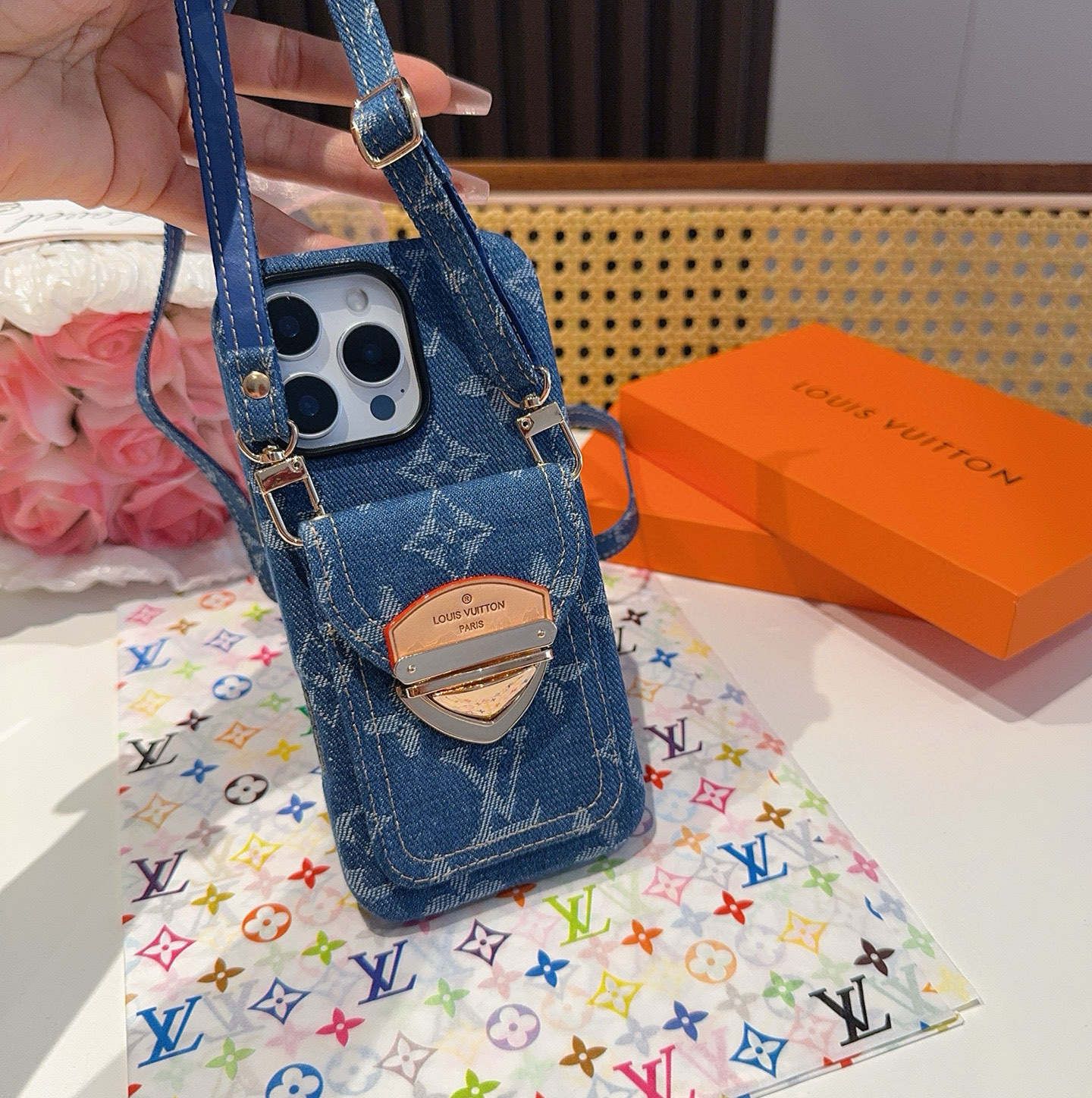 Bagsaaa LV phonecase 08
