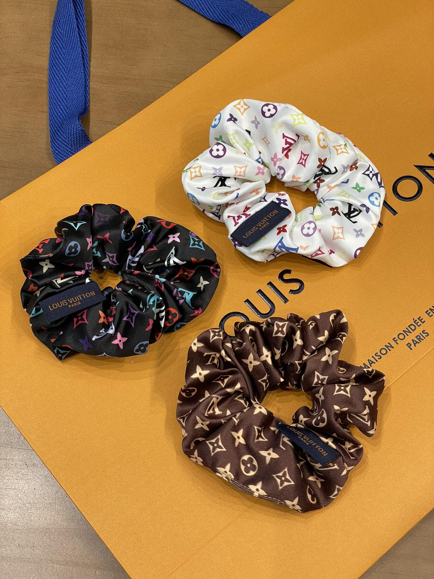 Bagsaaa LV Scrunchies Set 3