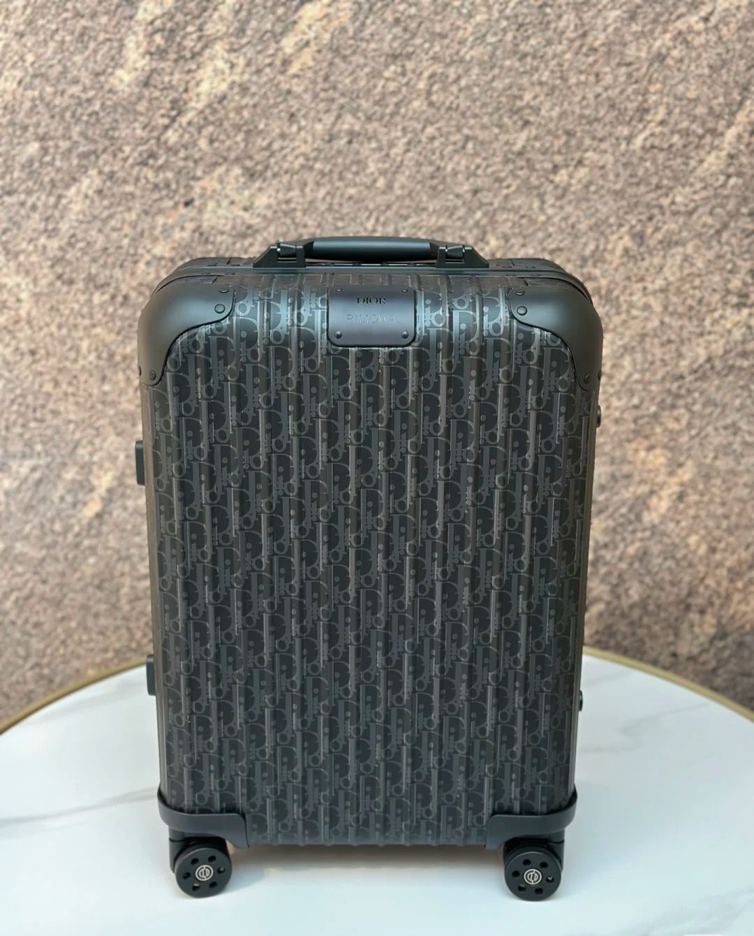 Bagsaaa R1m0wa × D10r Suitcase Carrycase Black Aluminum - 54x40x23cm