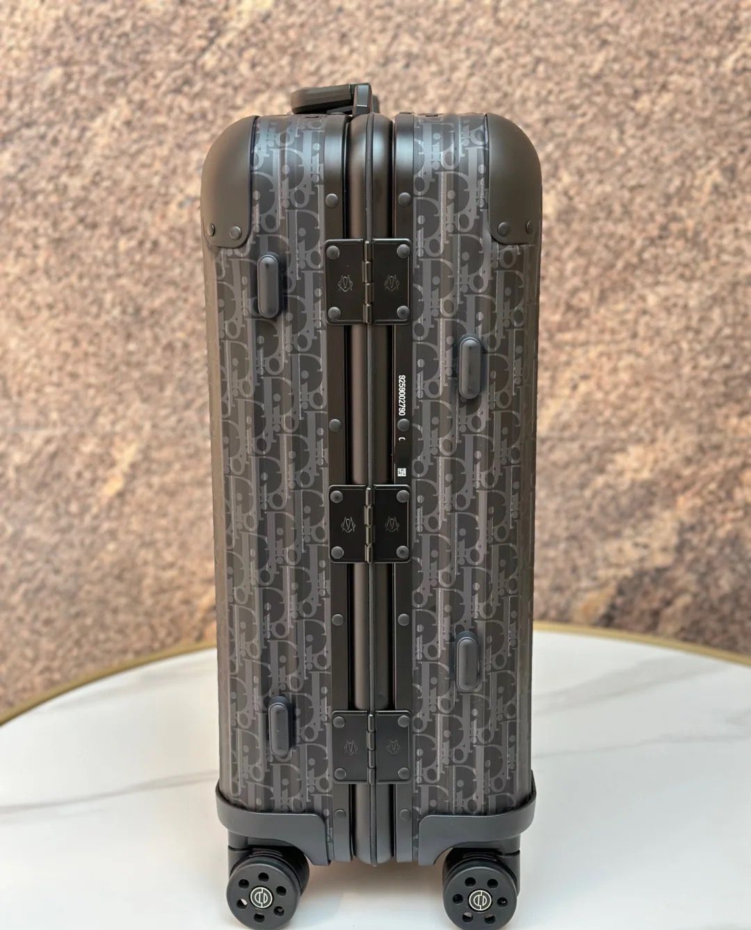 Bagsaaa R1m0wa × D10r Suitcase Carrycase Black Aluminum - 54x40x23cm