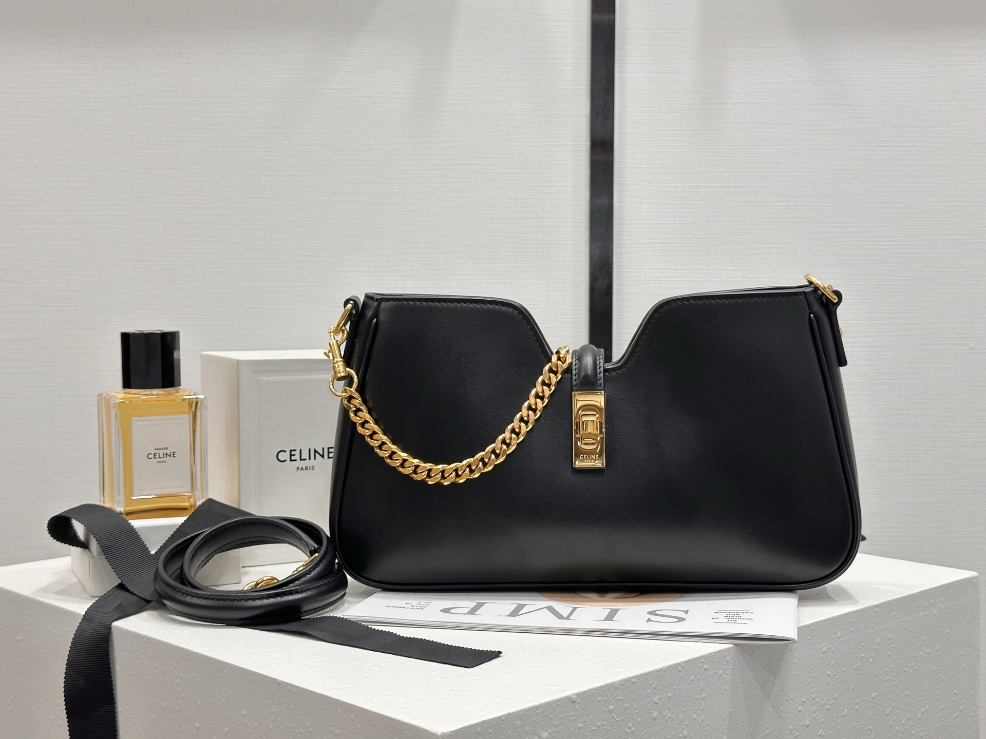 Bagsaaa Ce1i*e Shoulder Camille 16 Soft In Smooth Calfskin 122073 black - 27cm