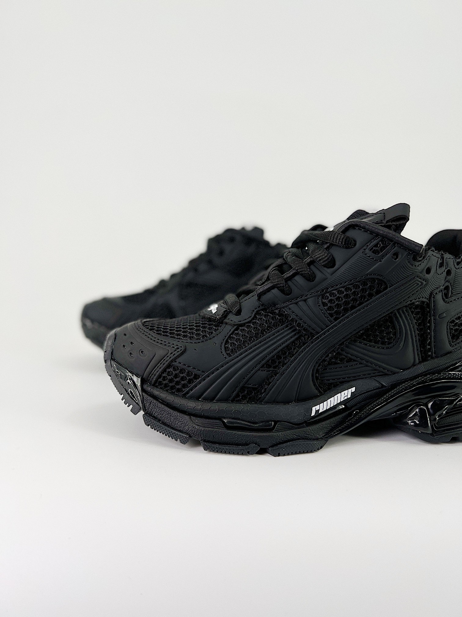 Bagsaaa Ba1en*iaga Mesh Runner Sneakers Black