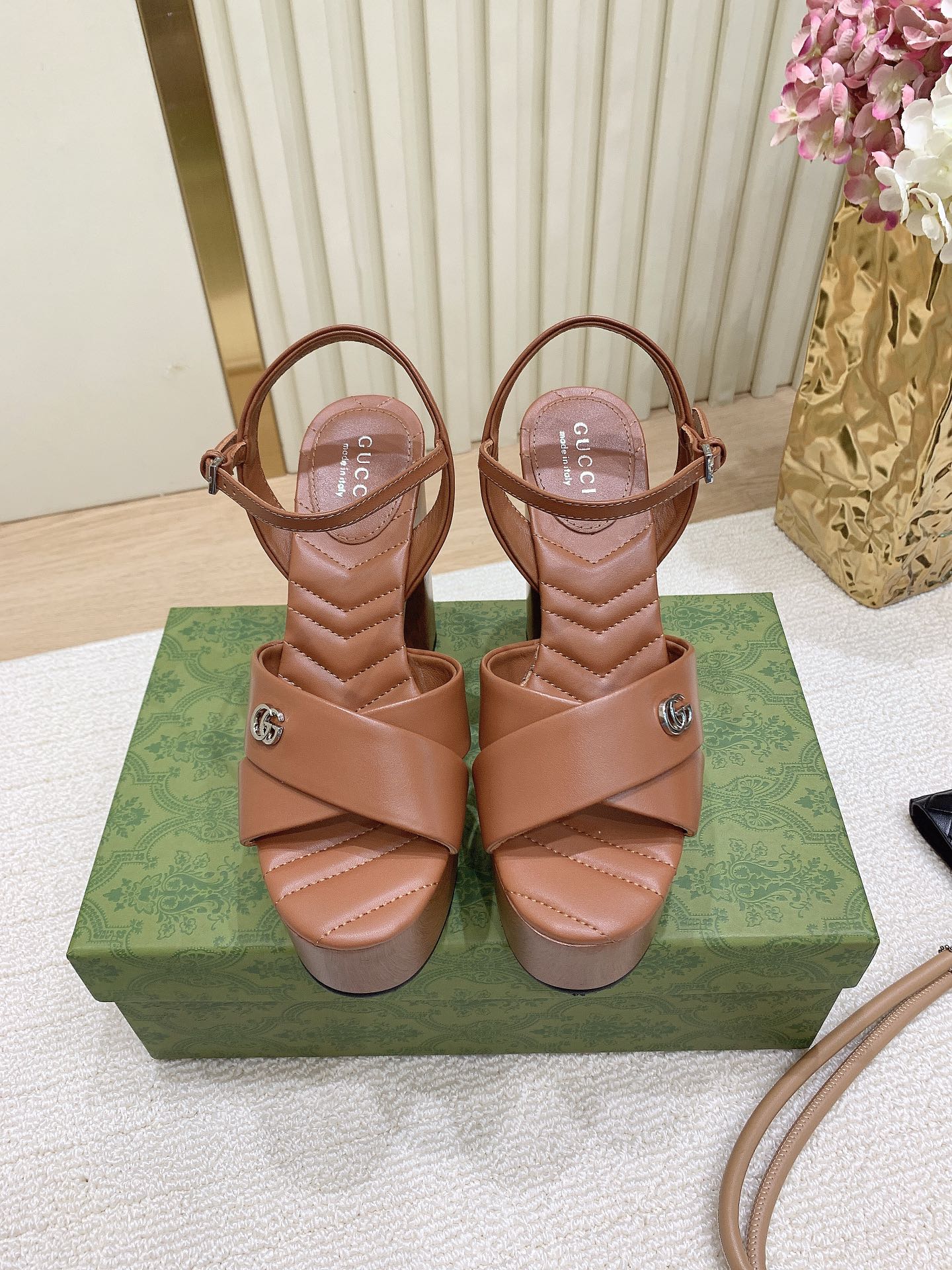 Bagsaaa Gvc*1 Women's platform sandal 835313 Brown
