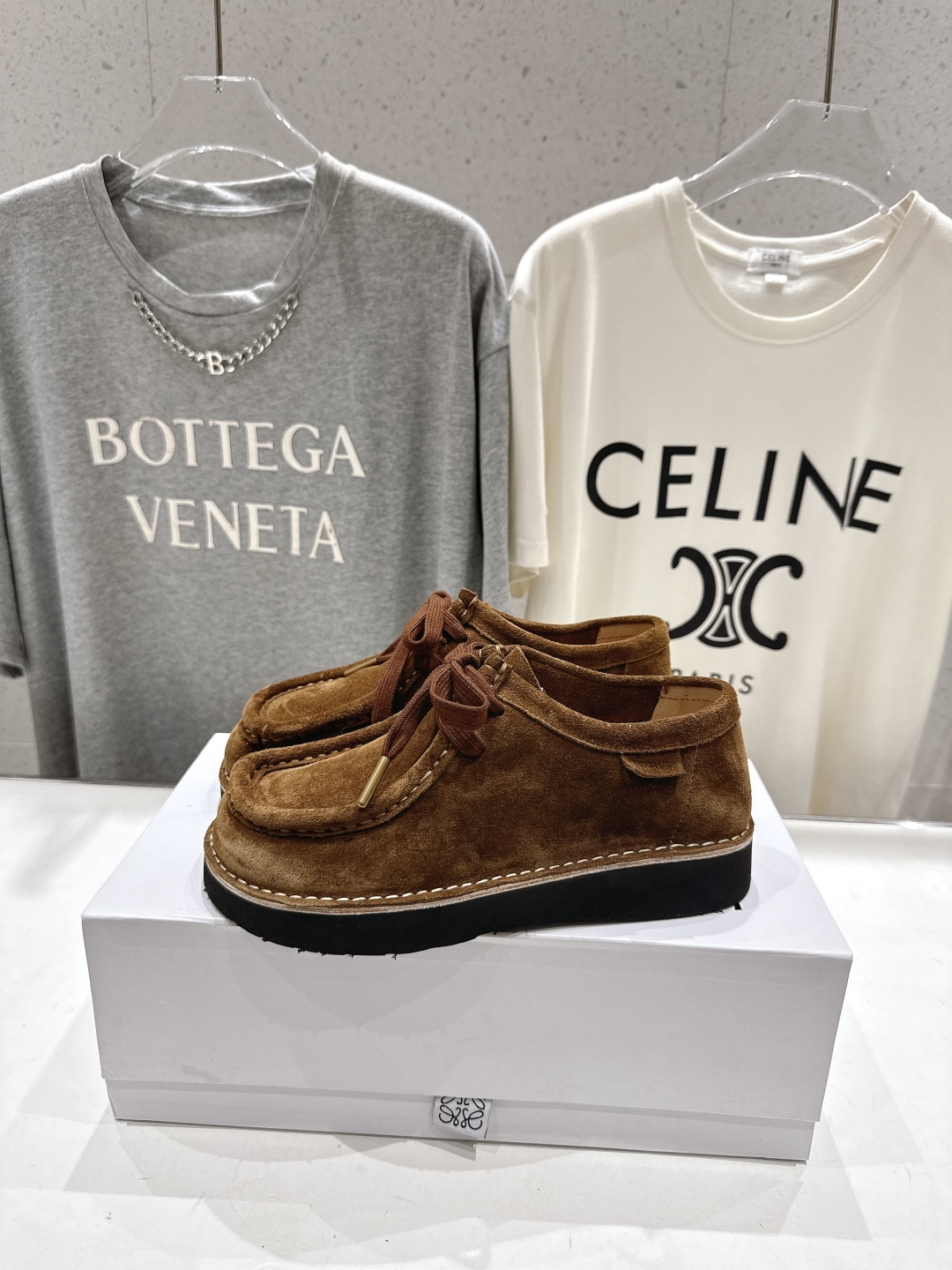 Bagsaaa L0ew* Faro lace-up in suede calfskin brown