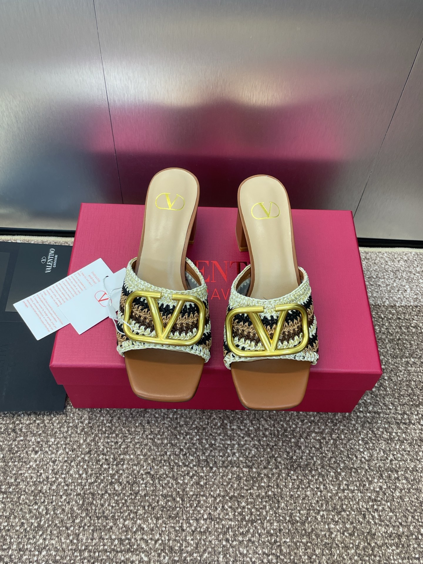 Bagsaaa Va1e*ntin0 Garavani VLogo Signature crochet mules