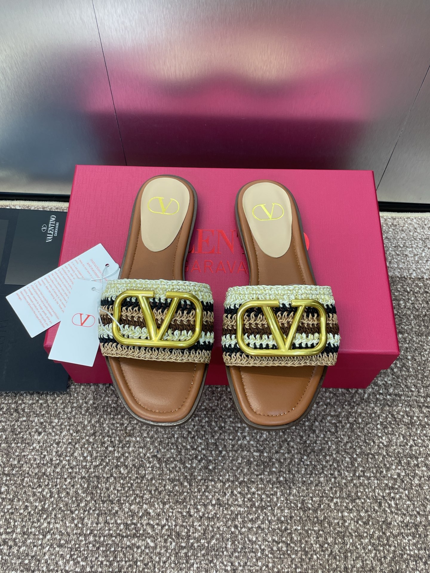 Bagsaaa Va1e*ntin0 Vlogo Signature Slide Sandal With Crochet Embroidery
