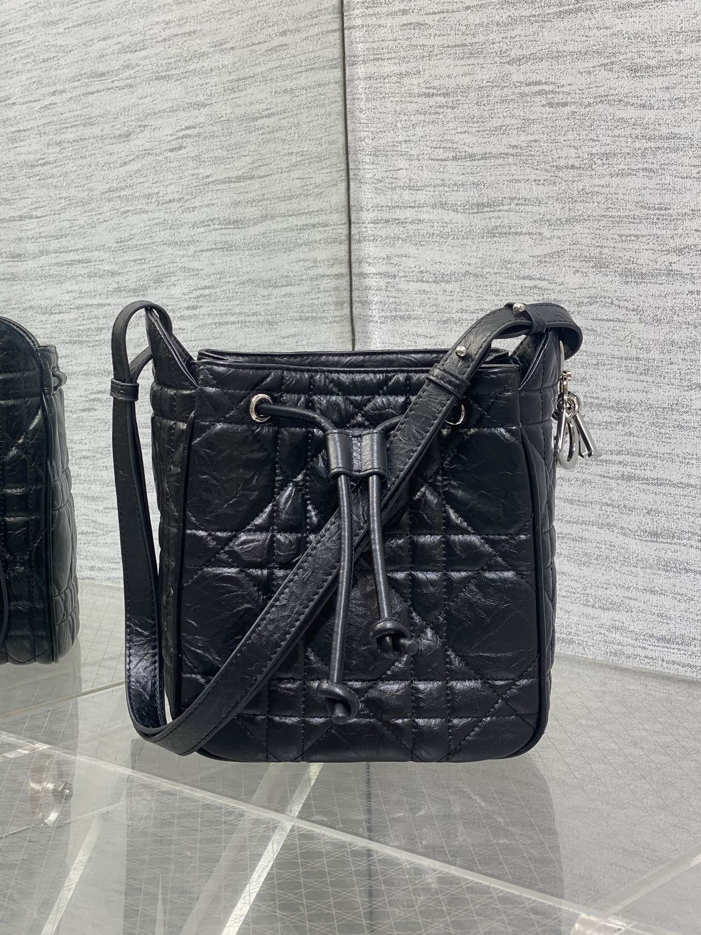 Bagsaaa D10r Small D-Motion Bag Black Macrocannage Crinkled Calfskin - 19.5cm