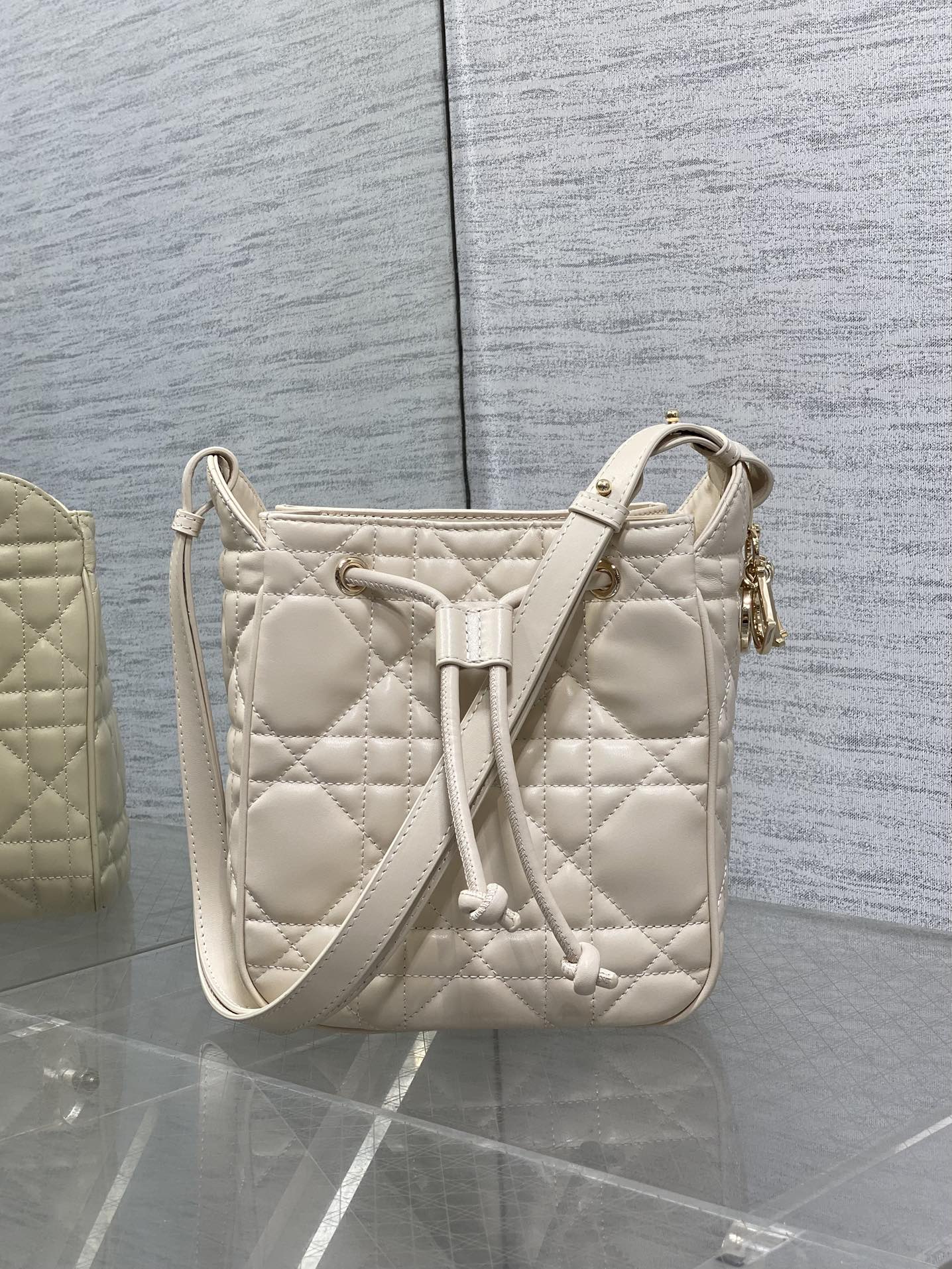 Bagsaaa D10r Small D-Motion Bag Latte Macrocannage Lambskin - 19.5cm