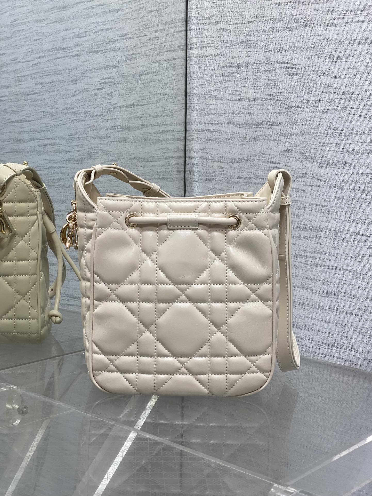 Bagsaaa D10r Small D-Motion Bag Latte Macrocannage Lambskin - 19.5cm