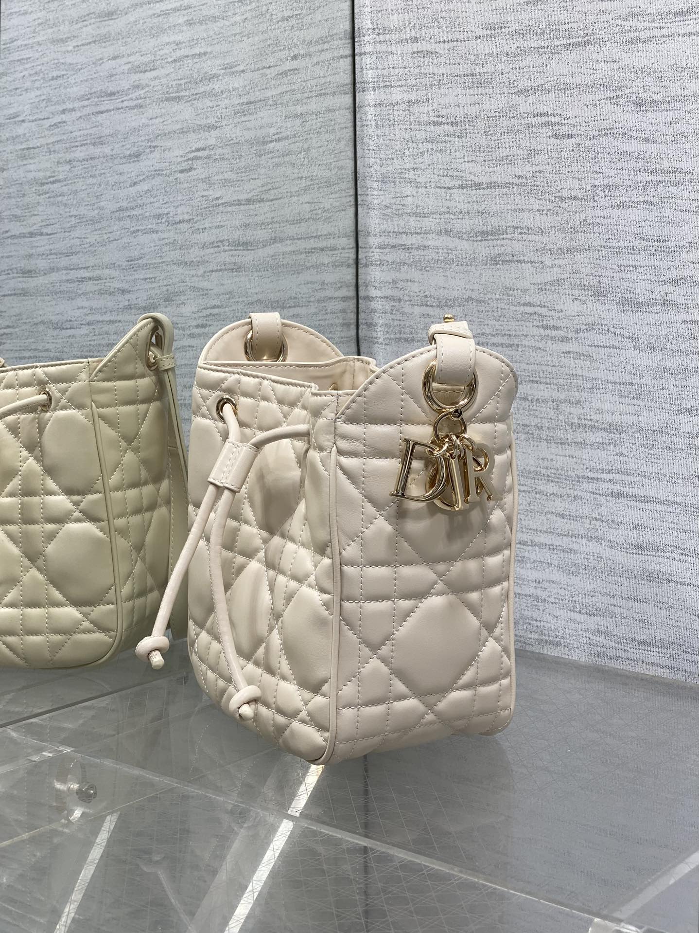 Bagsaaa D10r Small D-Motion Bag Latte Macrocannage Lambskin - 19.5cm