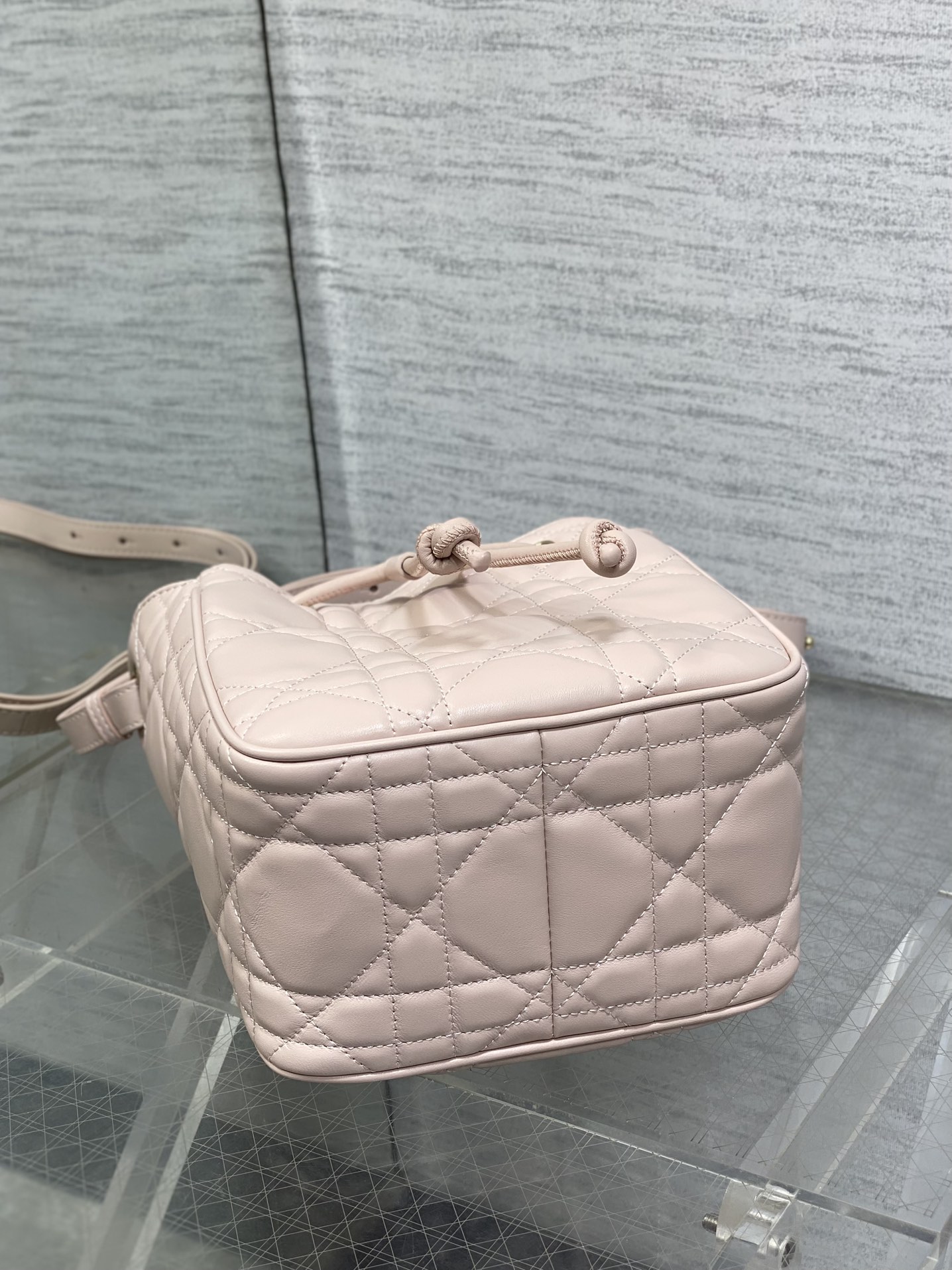 Bagsaaa D10r Small D-Motion Bag Pink Macrocannage Lambskin - 19.5cm