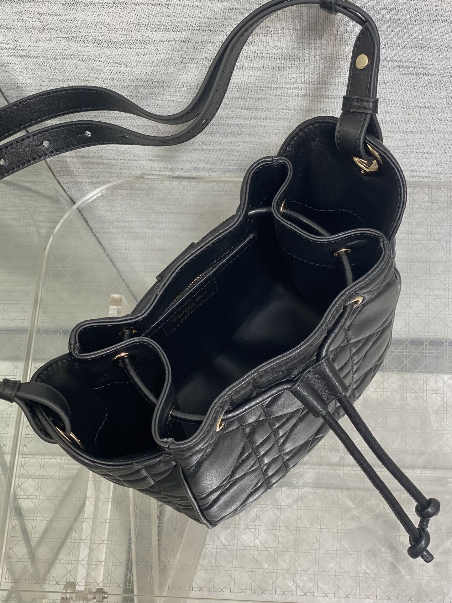 Bagsaaa D10r Small D-Motion Bag Black Macrocannage Lambskin - 19.5cm