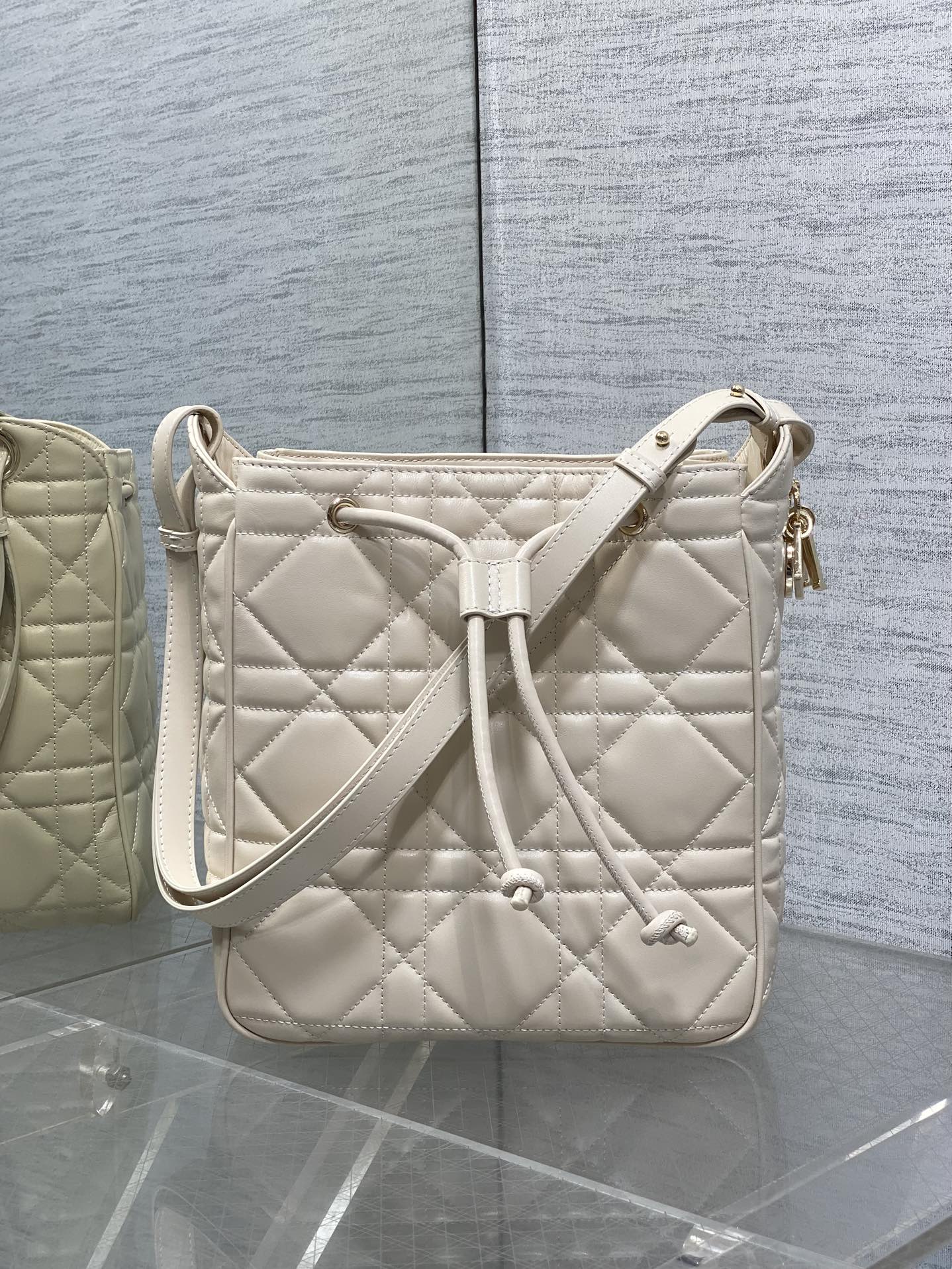 Bagsaaa D10r Medium D-Motion Bag Latte Macrocannage Lambskin - 24cm