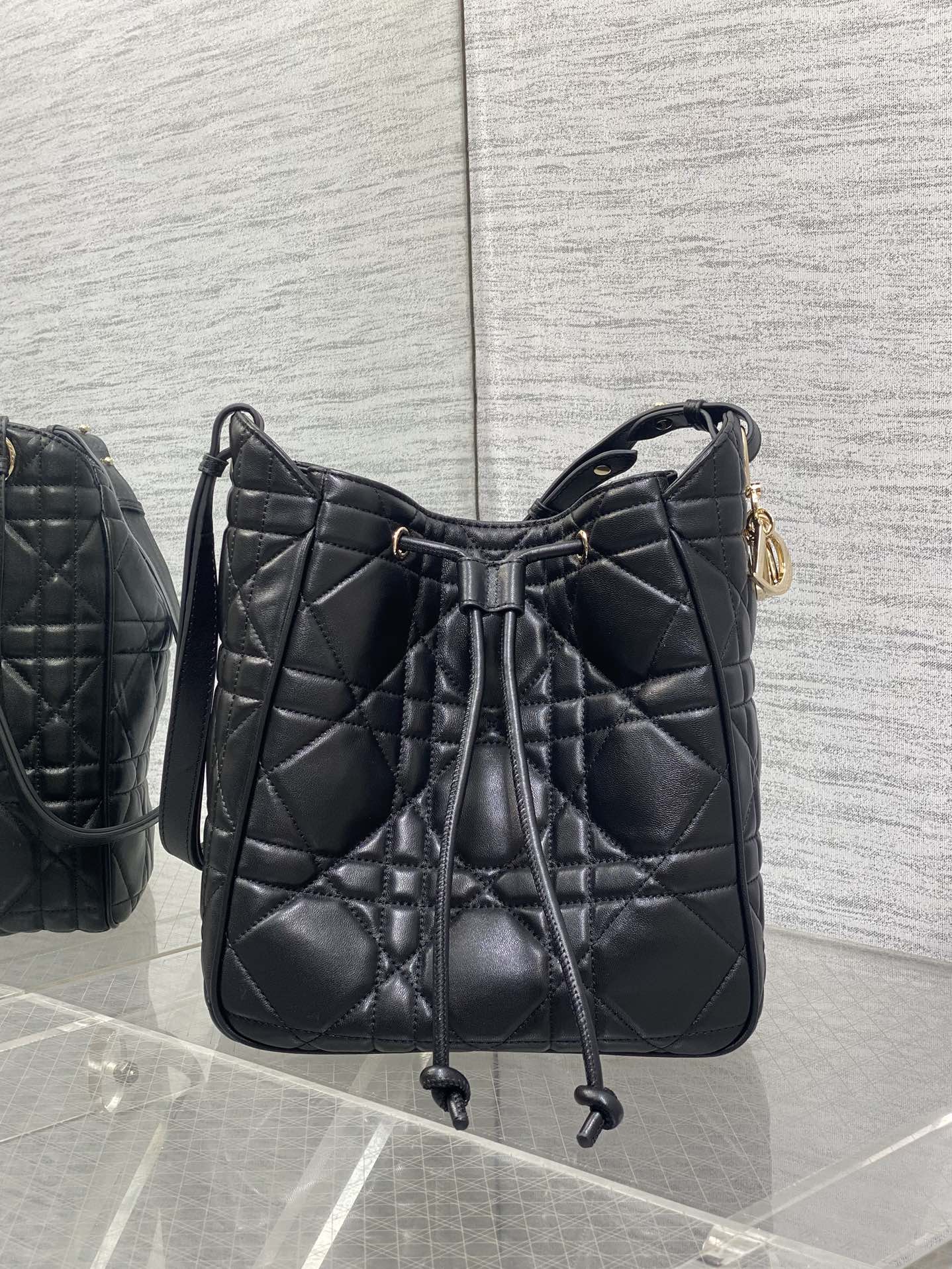 Bagsaaa D10r Medium D-Motion Bag Black Macrocannage Lambskin - 24cm