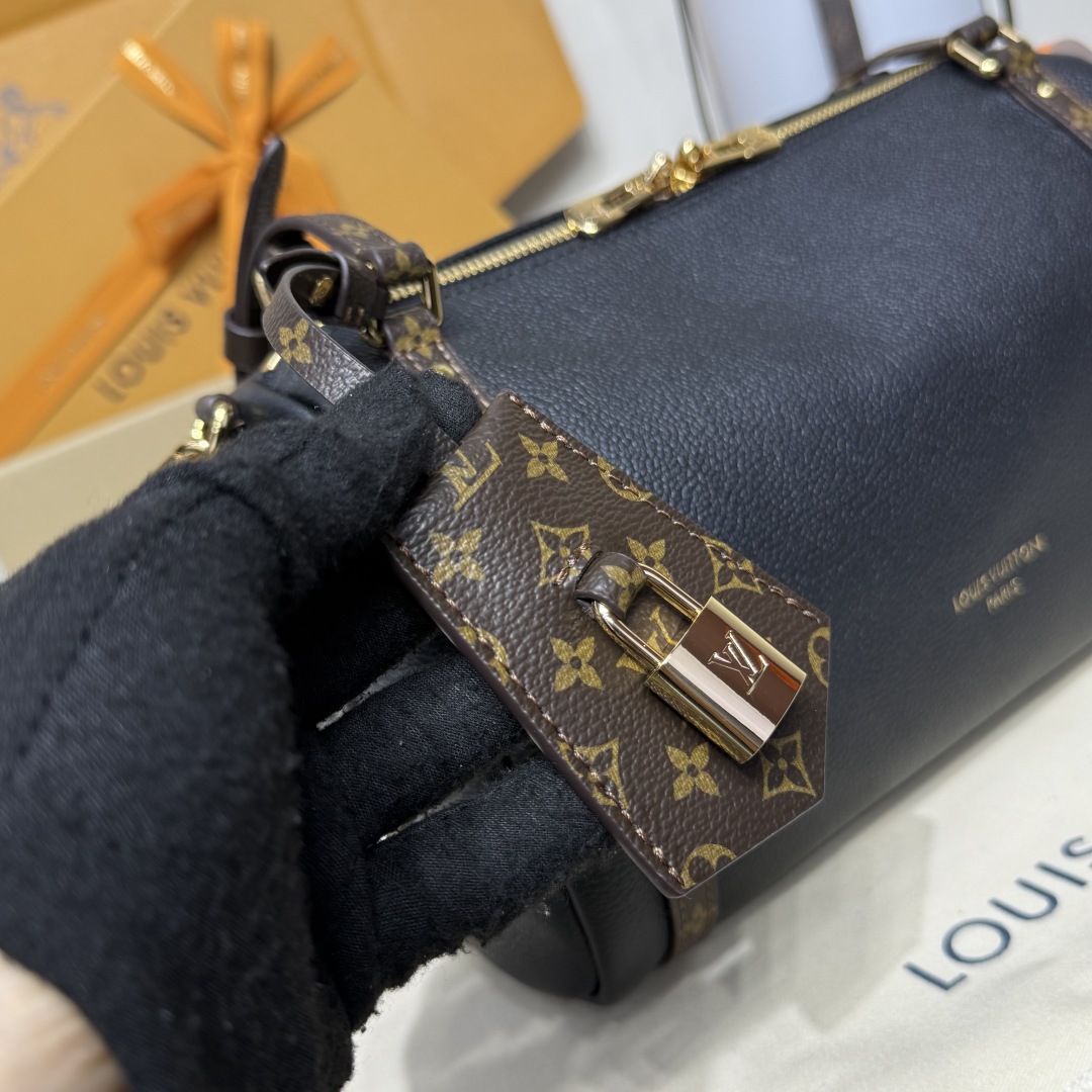 Bagsaaa LV M26039 Express PM Black - 26cm