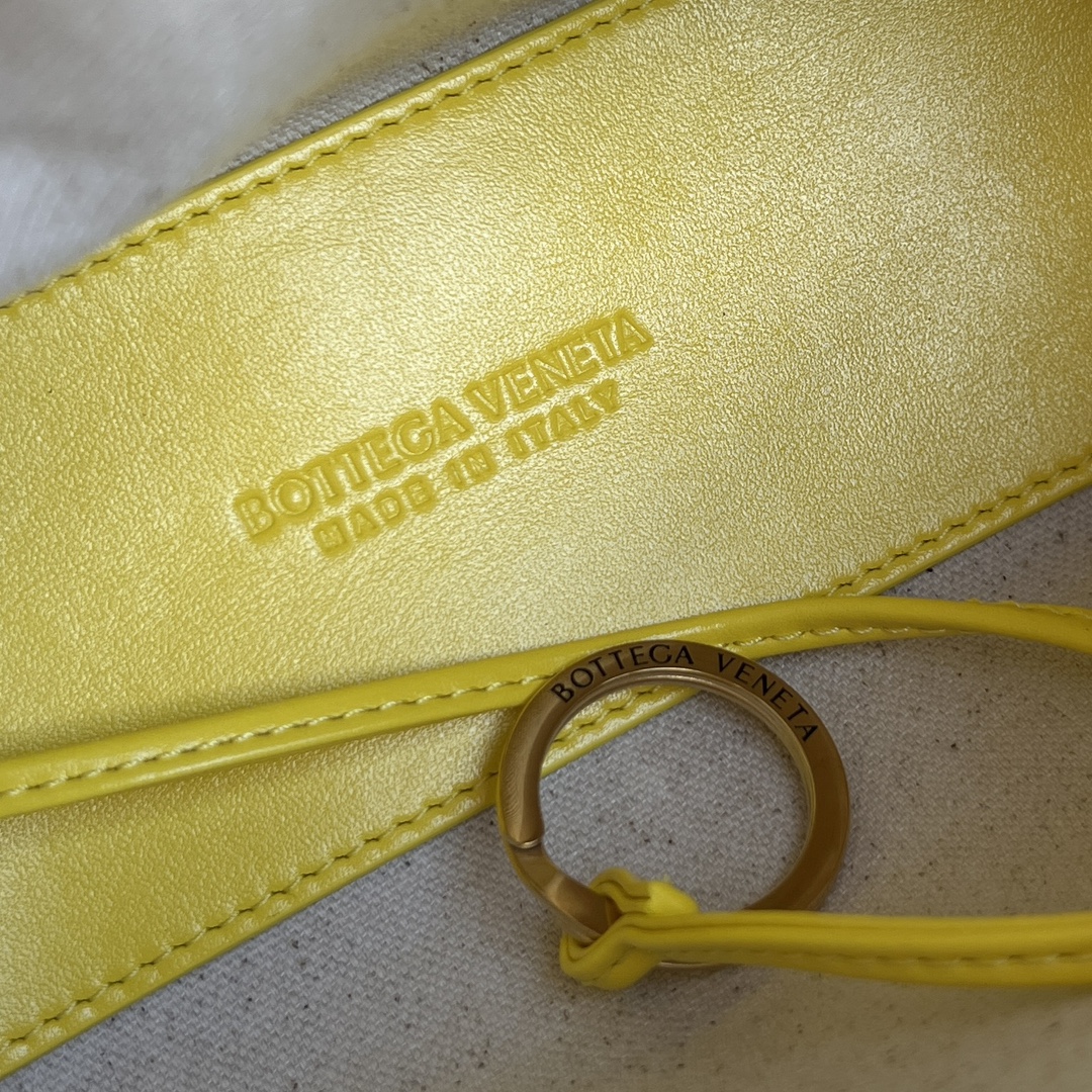 Bagsaaa B0tt*ga Ven*ta Top Handle Loop 796615 Yellow - 13x21x13cm