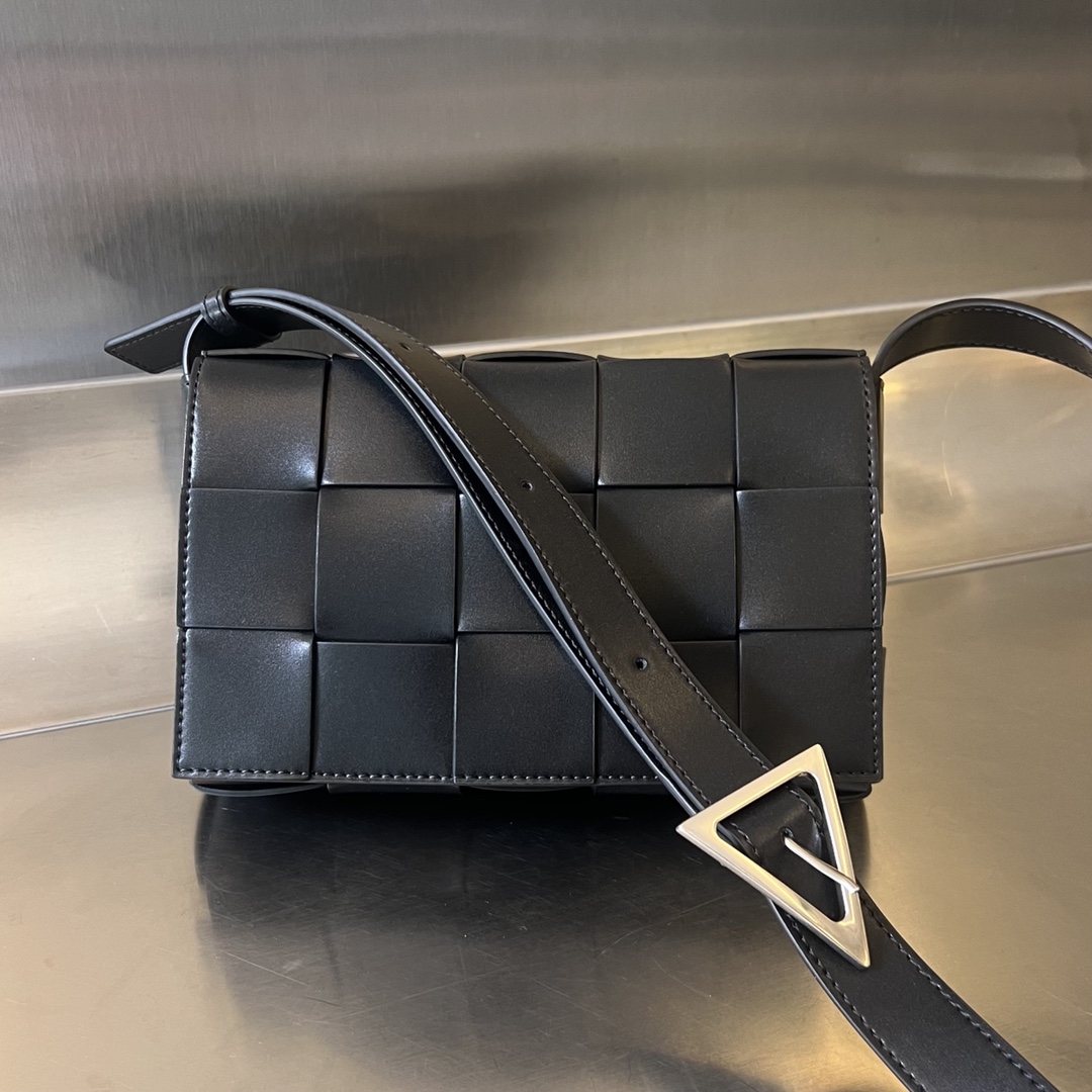 Bagsaaa B0tt*ga Ven*ta Cassette Black - 23cm