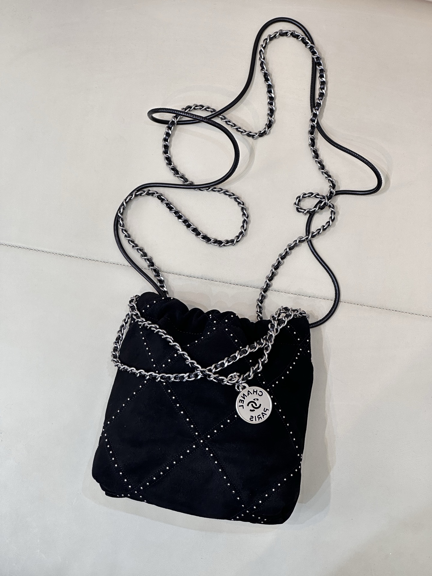 Bagsaaa Ch**el 22 Mini Handbag Black Suede AS3980 - 20 × 19 × 6 cm
