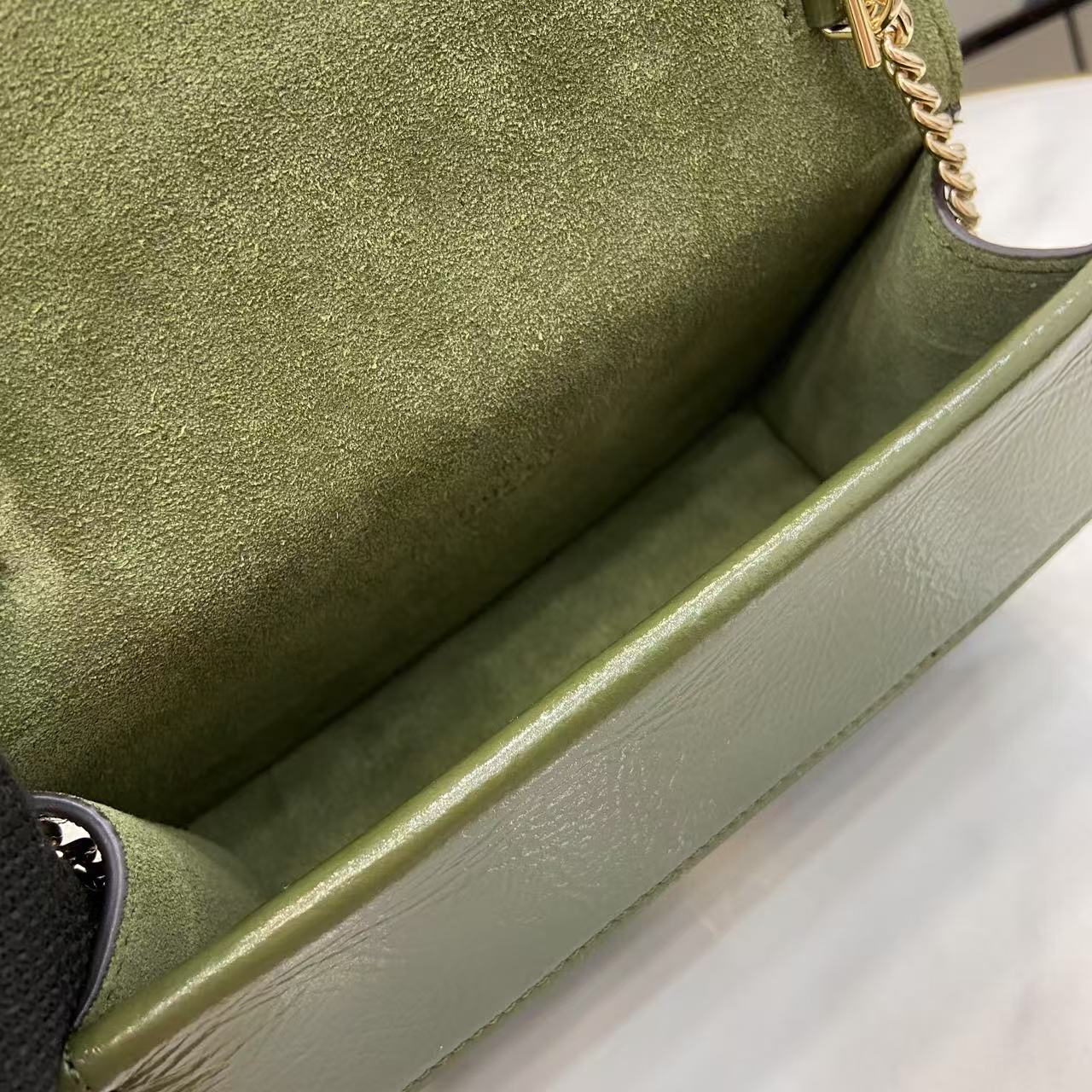 Bagsaaa Gvc*1 Dionysus mini shoulder bag 837370 Green patent - 17.5cm