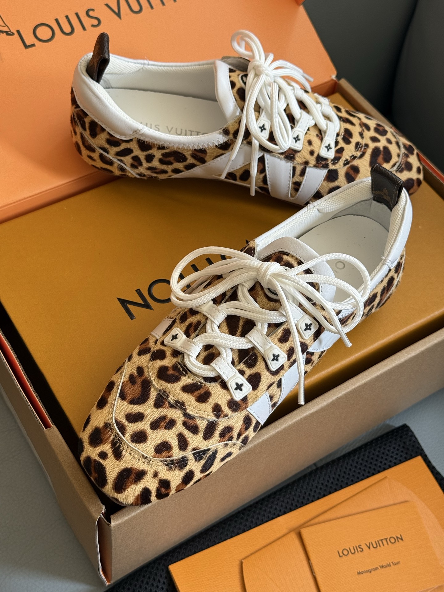 Bagsaaa LV Sneakerina leopard print Hairy calf leather