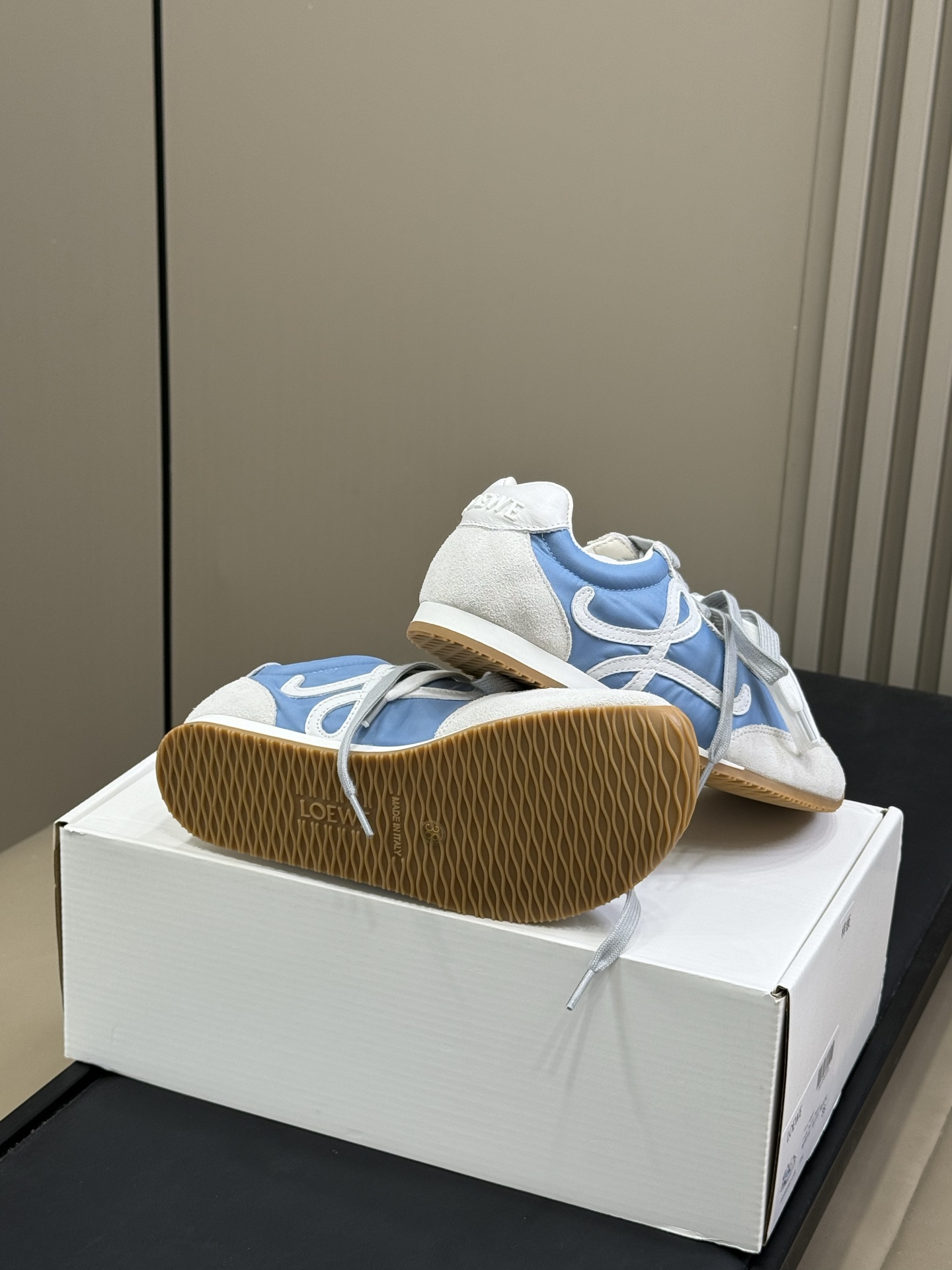 Bagsaaa L0ew* Ballet Runner 2.0 in nylon and calfskin Blue/White