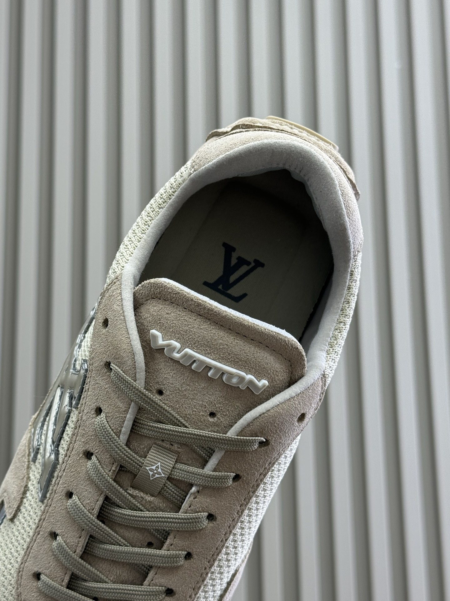 Bagsaaa LV Rally Sneaker Beige Suede