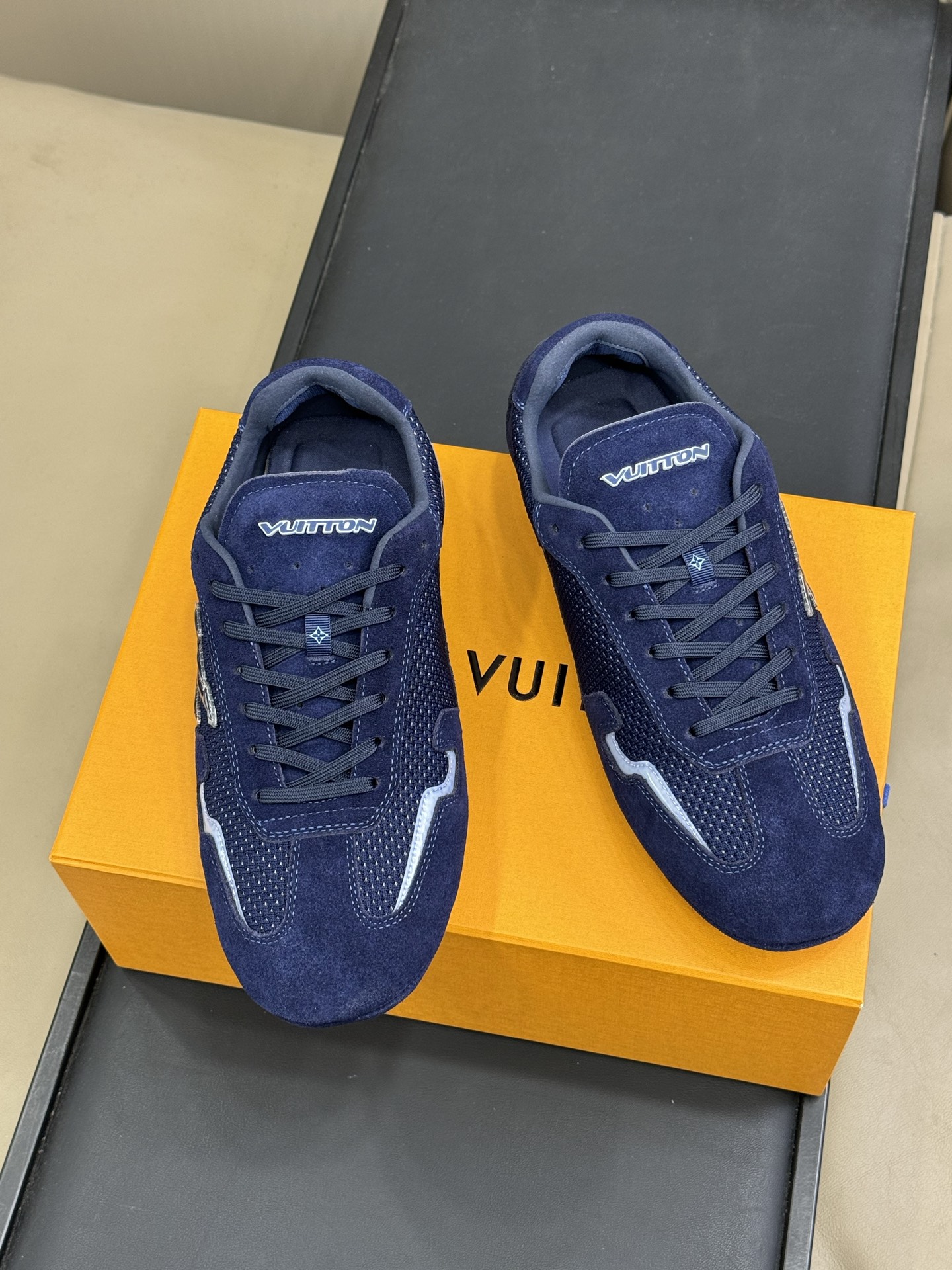 Bagsaaa LV Rally Sneaker Dark Blue Suede