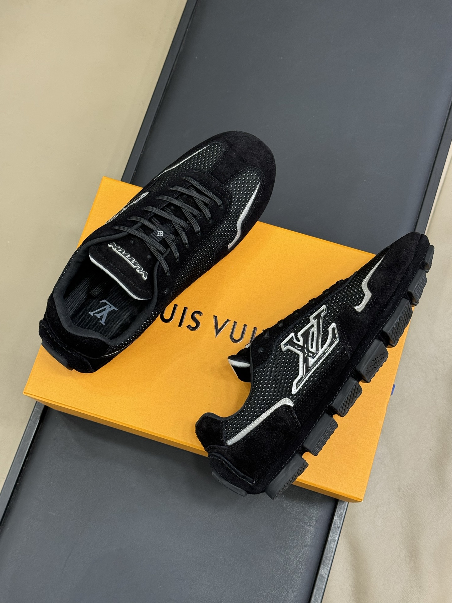 Bagsaaa LV Rally Sneaker Black Suede