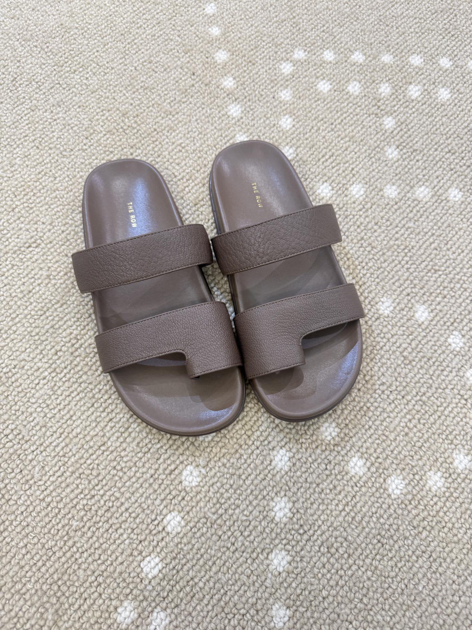 Bagsaaa The R0w Hugh Leather Sandals