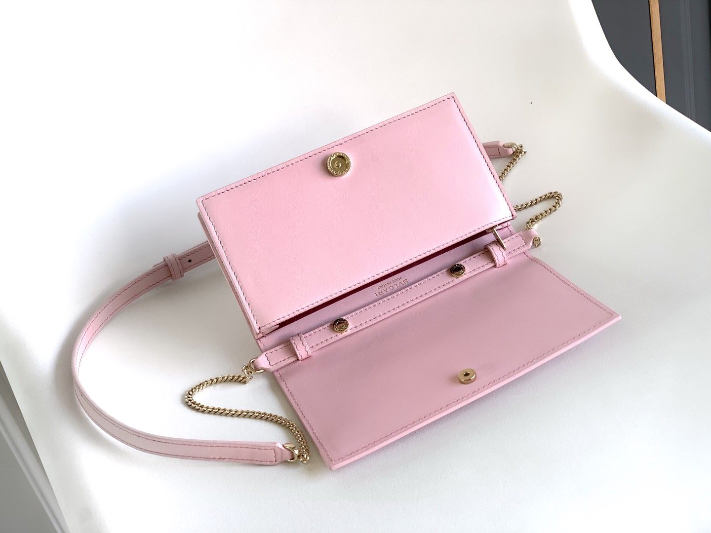 Bagsaaa Bulgari Pink Embossed Crossbody Bag - 19cm