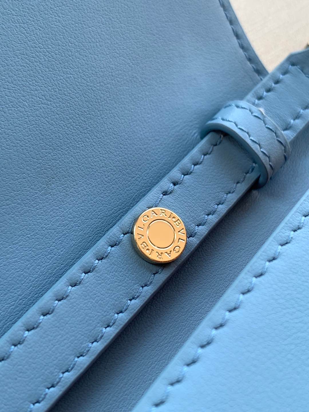 Bagsaaa Bulgari Blue Embossed Crossbody Bag - 19cm