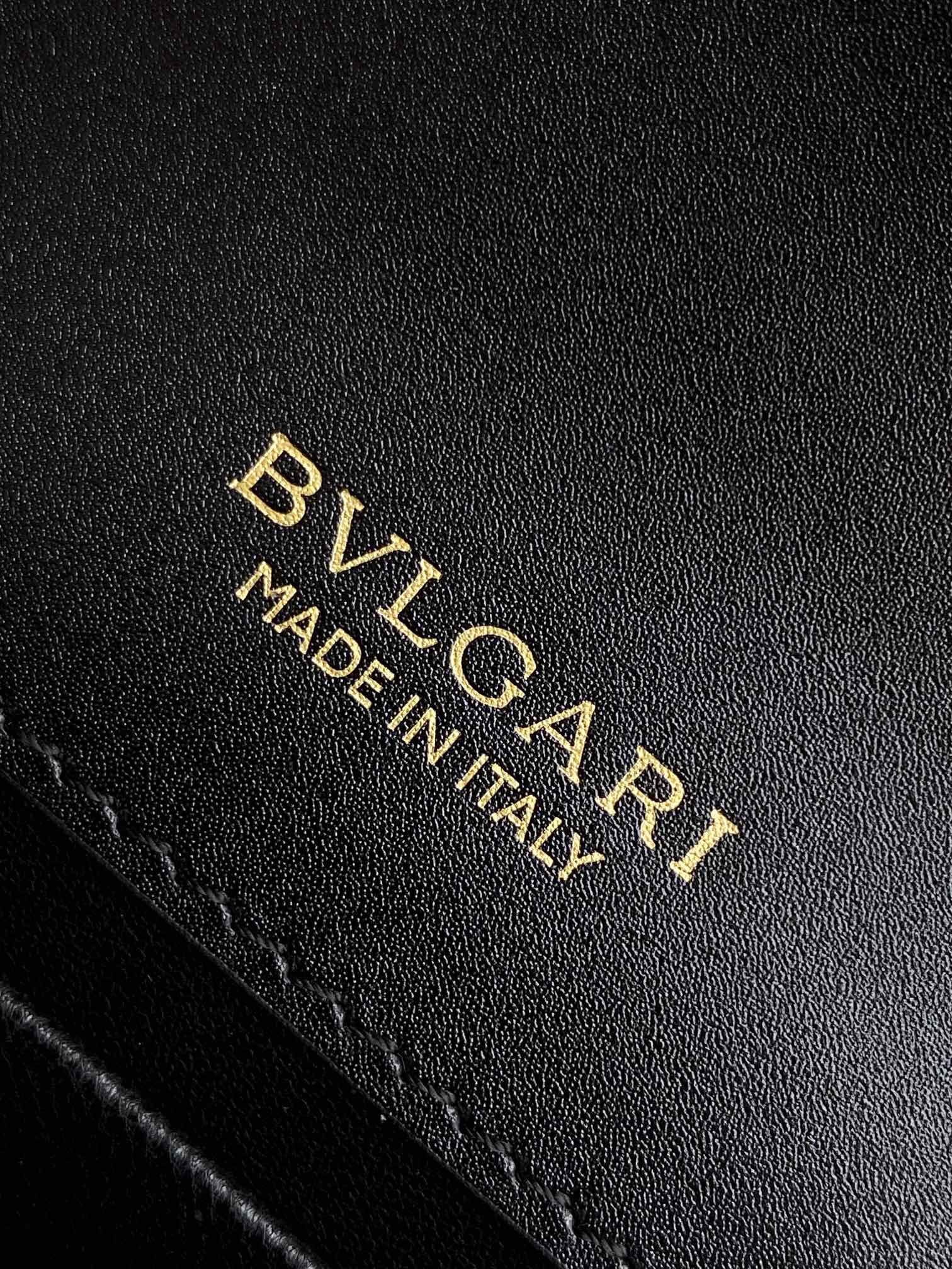 Bagsaaa Bv1g*ai Serpenti Forever Mini top handle bag Black - 19cm