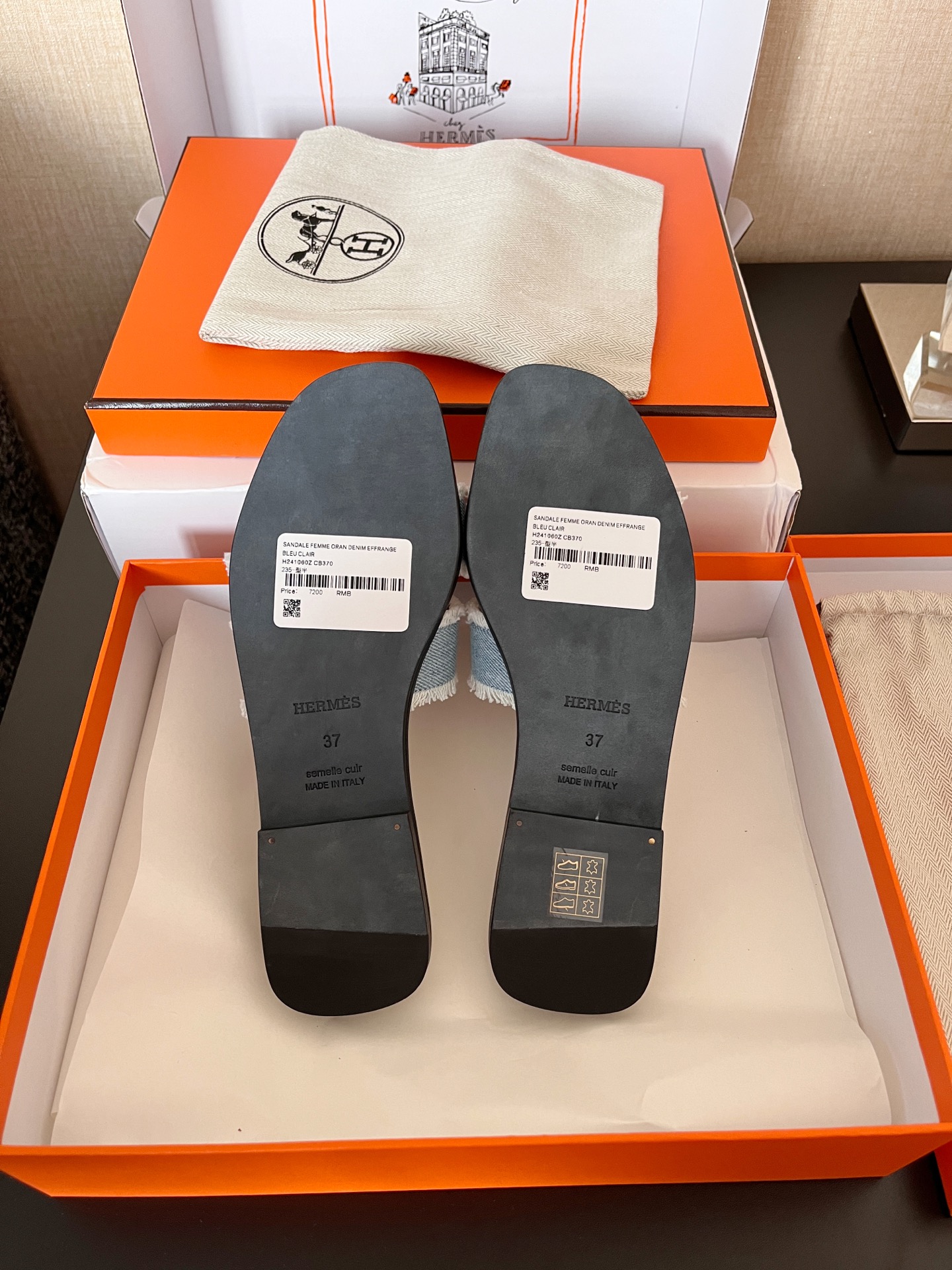 Bagsaaa H**me5 Oran sandal denim
