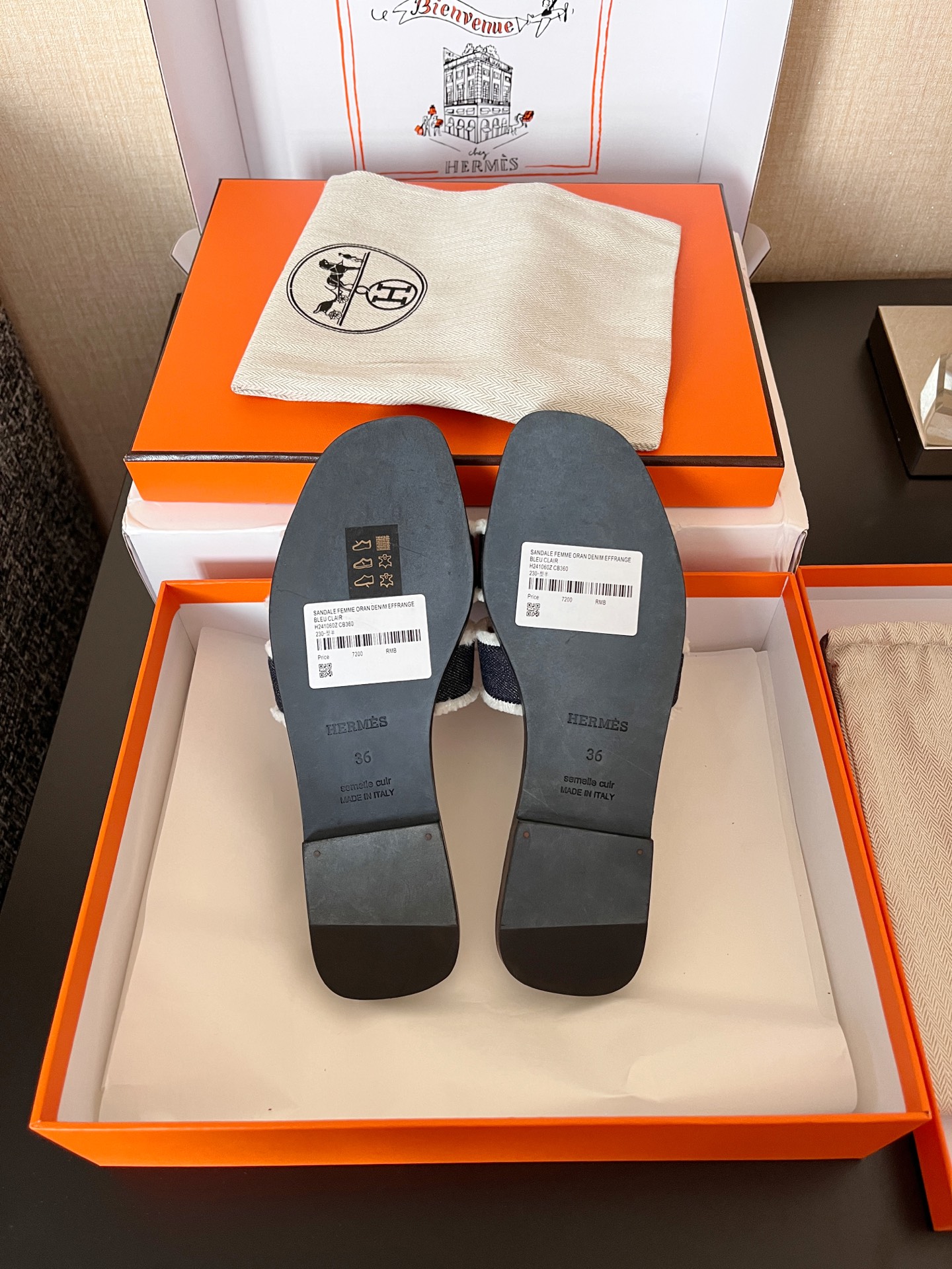 Bagsaaa H**me5 Oran sandal dark denim
