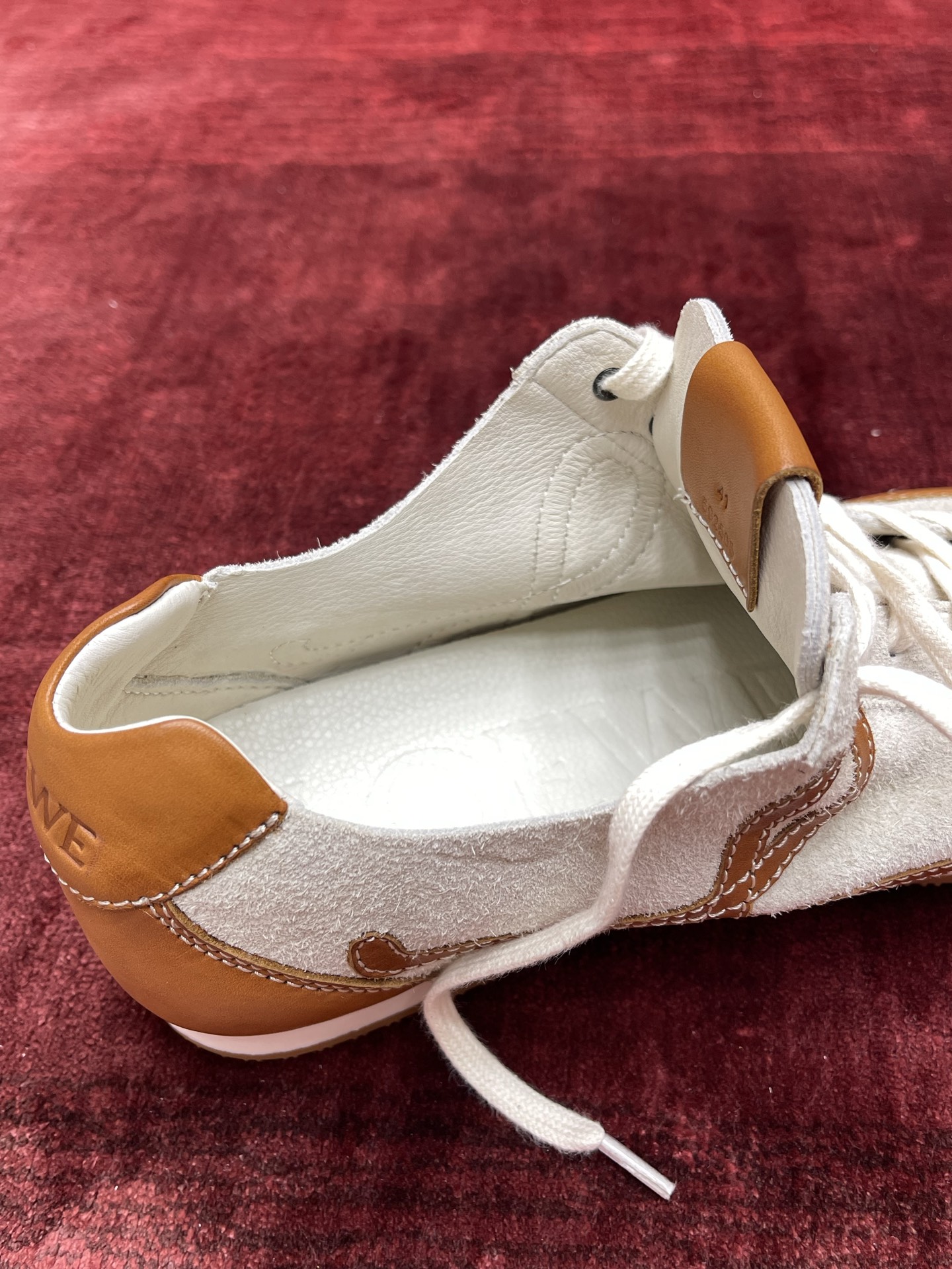 Bagsaaa L0ew* Ballet Runner 2.0 unlined in deerskin and vegetable-tanned calfskin