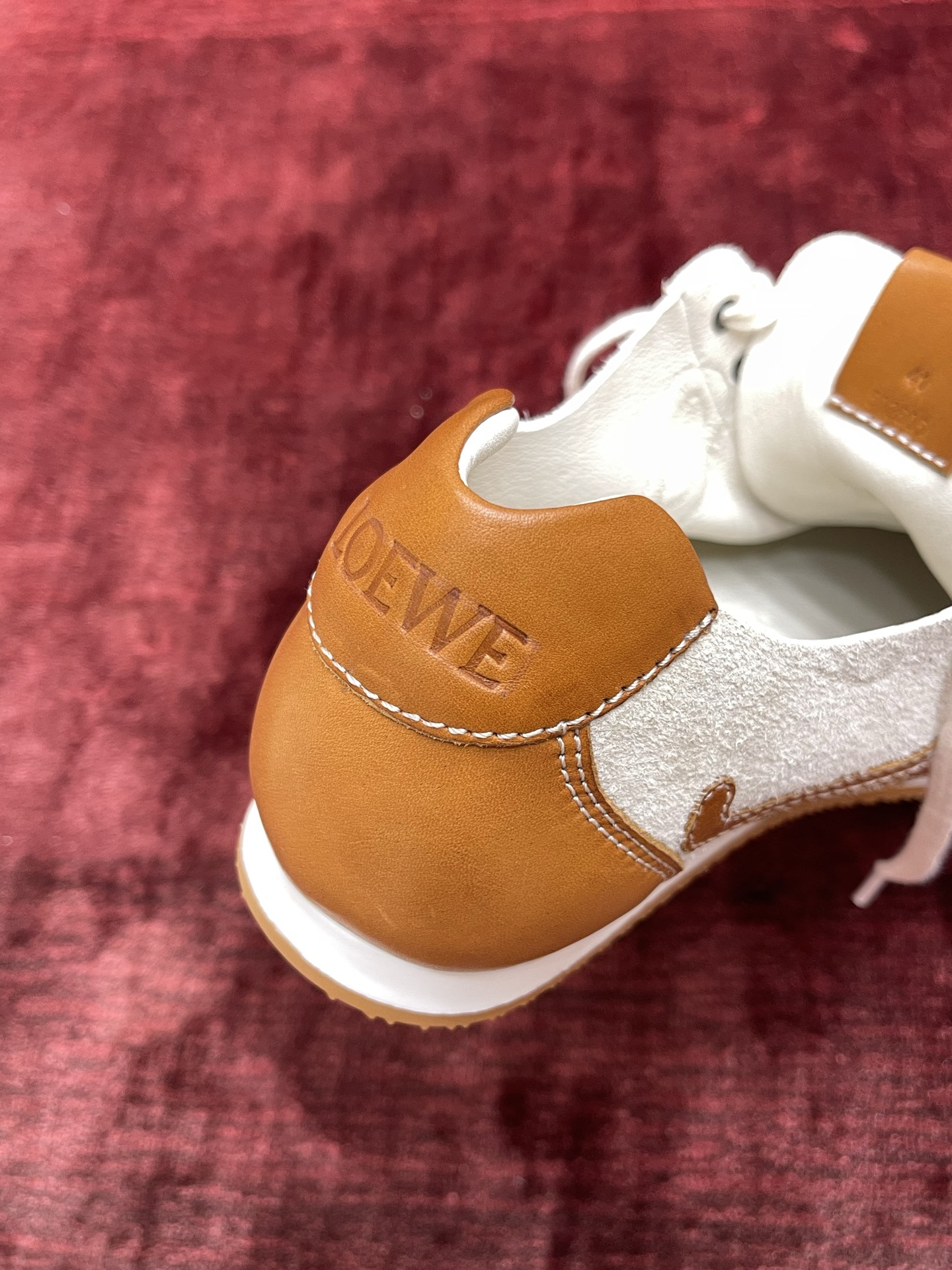 Bagsaaa L0ew* Ballet Runner 2.0 unlined in deerskin and vegetable-tanned calfskin