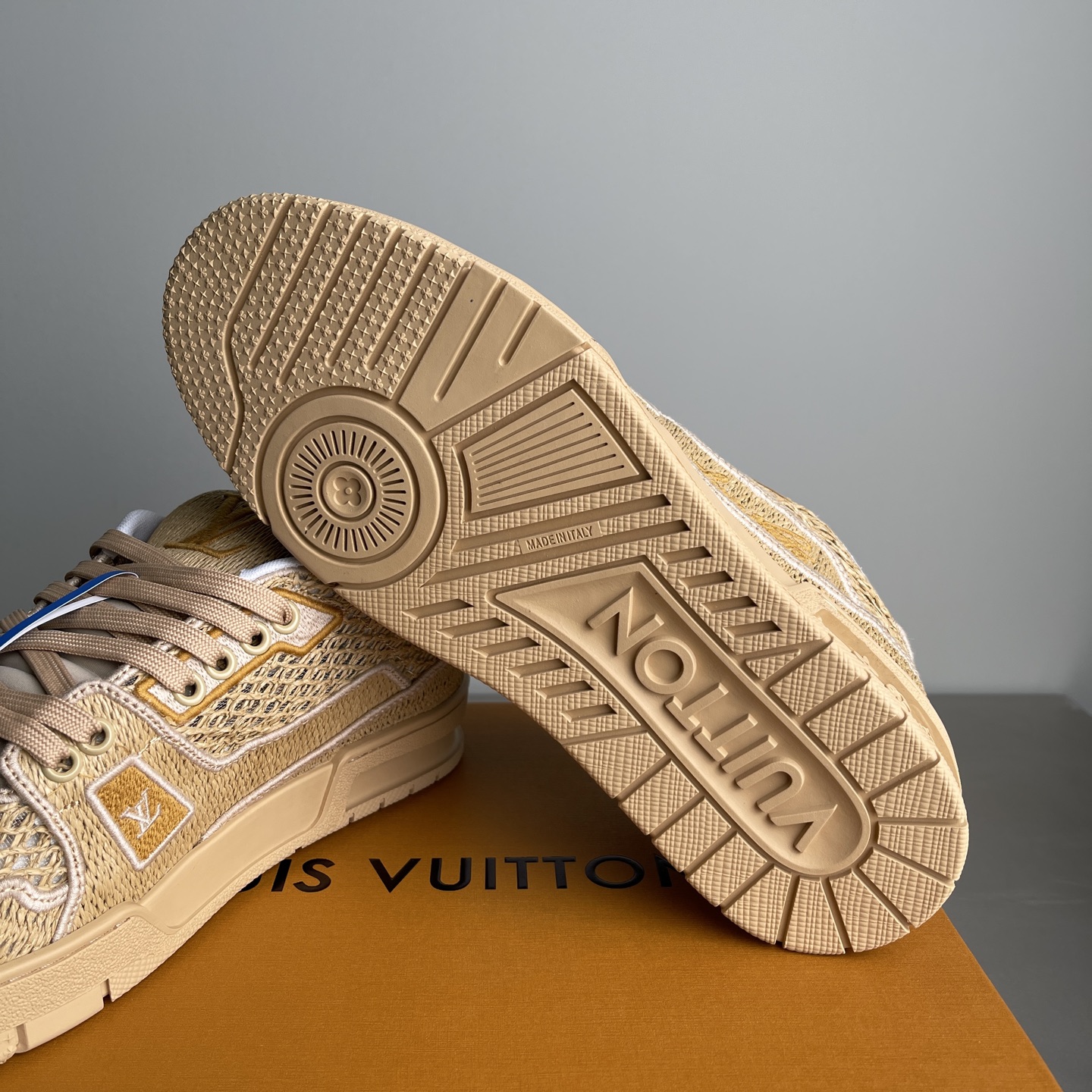 Bagsaaa LV Trainer Sneaker Beige Raffia