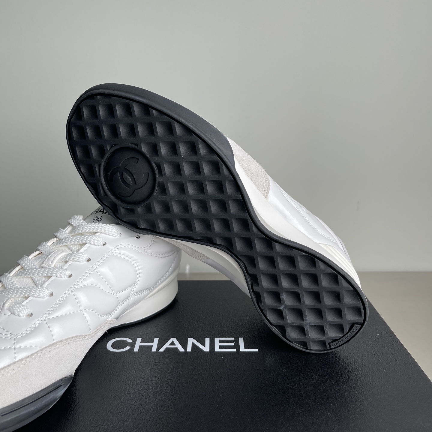 Bagsaaa Ch**el Trainers G45839 White