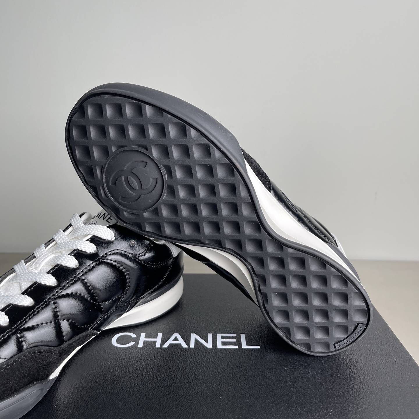 Bagsaaa Ch**el Trainers G45839 Black