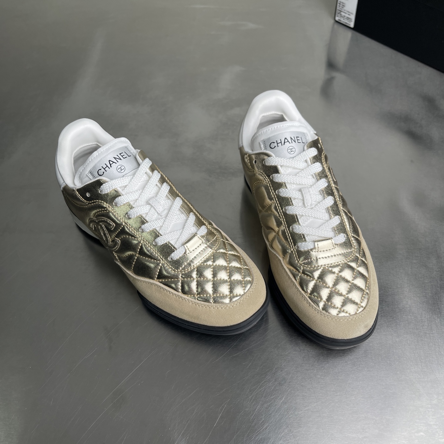 Bagsaaa Ch**el Trainers G45839 Gold