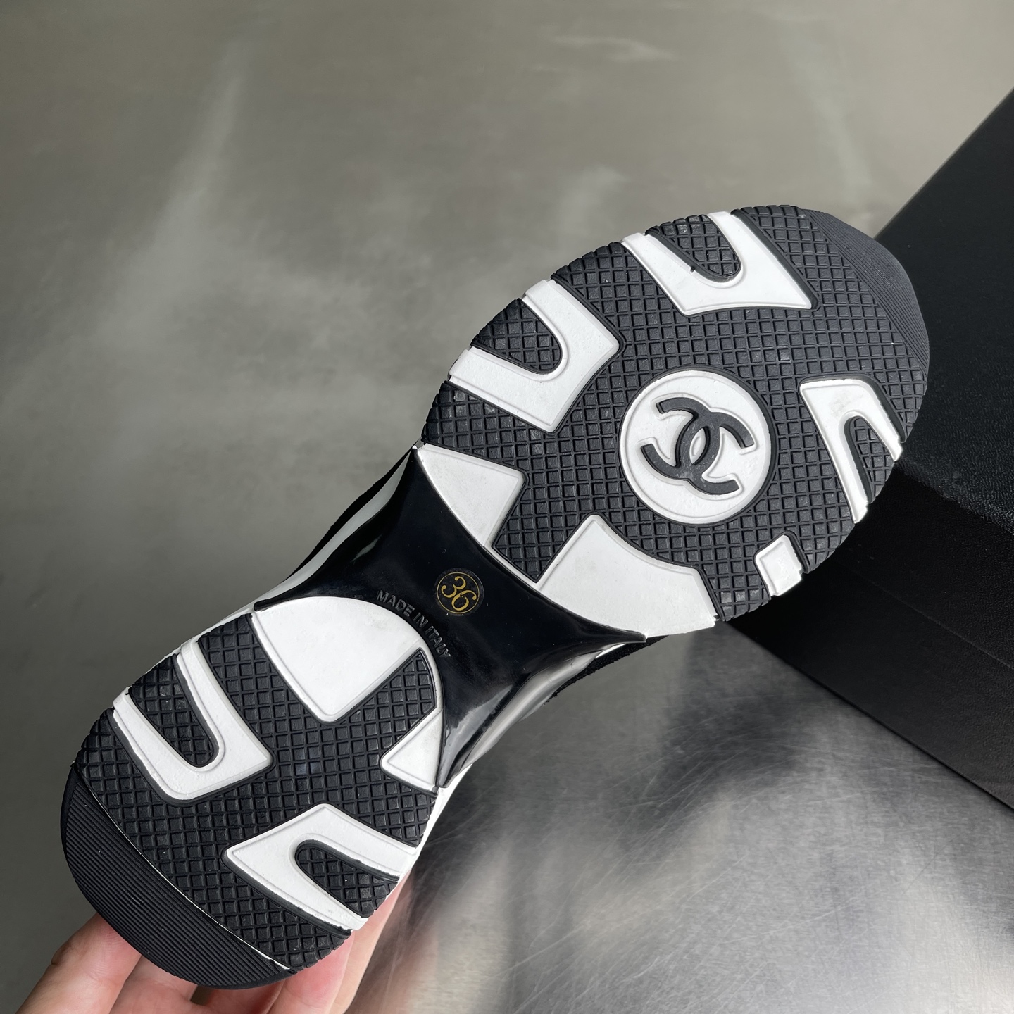 Bagsaaa Ch**el Sneakers G46609 Gold