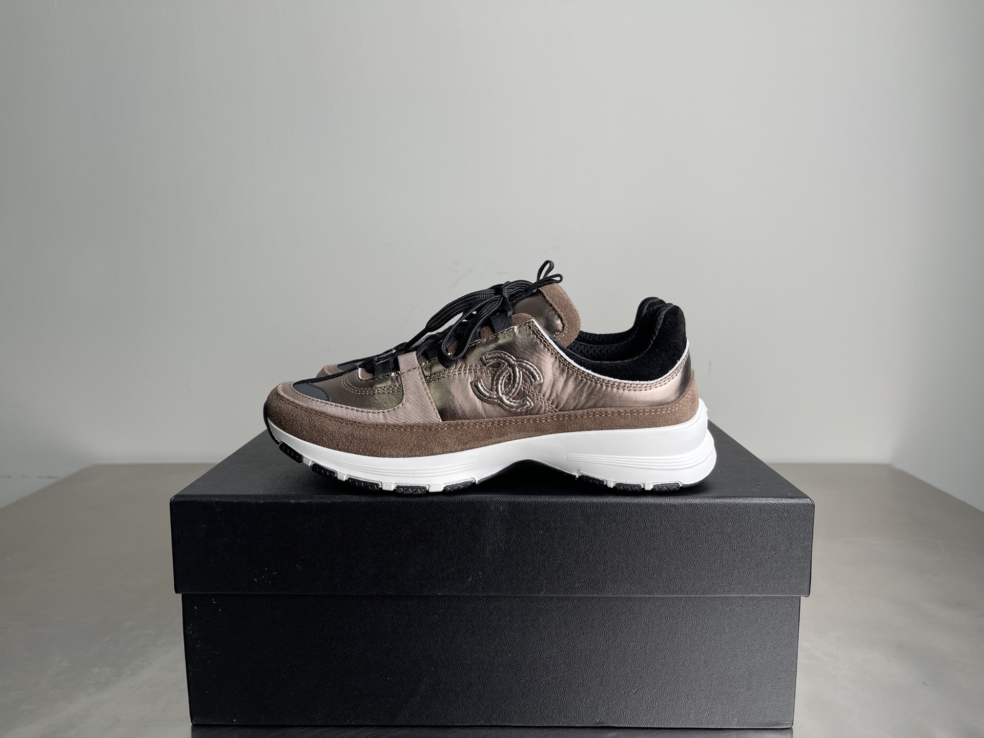 Bagsaaa Ch**el Sneakers G46609 Bronze