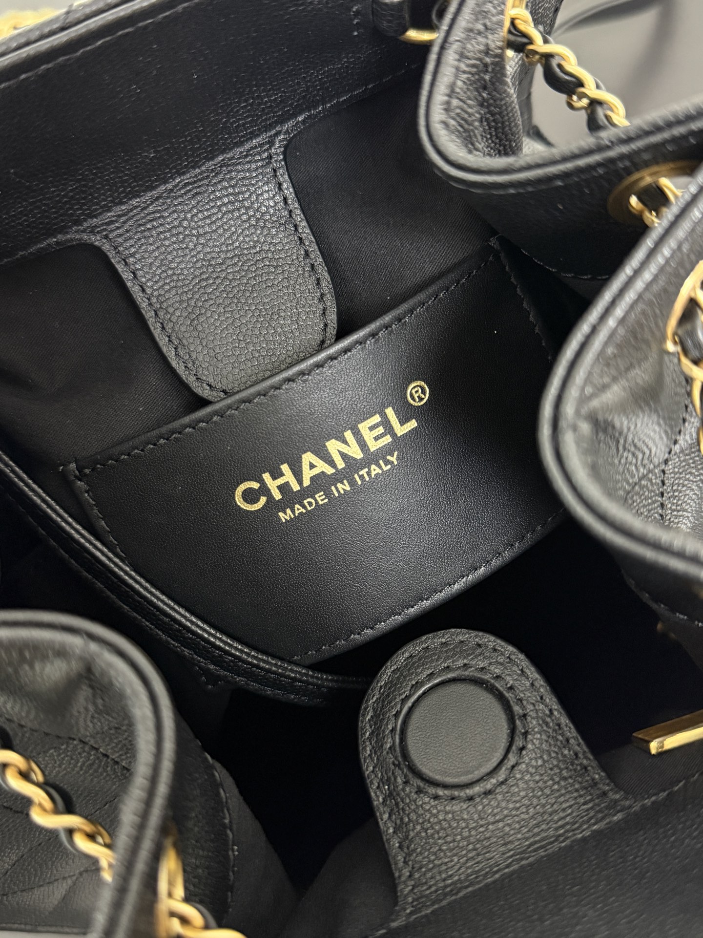 Bagsaaa Ch**el 25 Medium Backpack AS5600 Black Caviar - 23cm