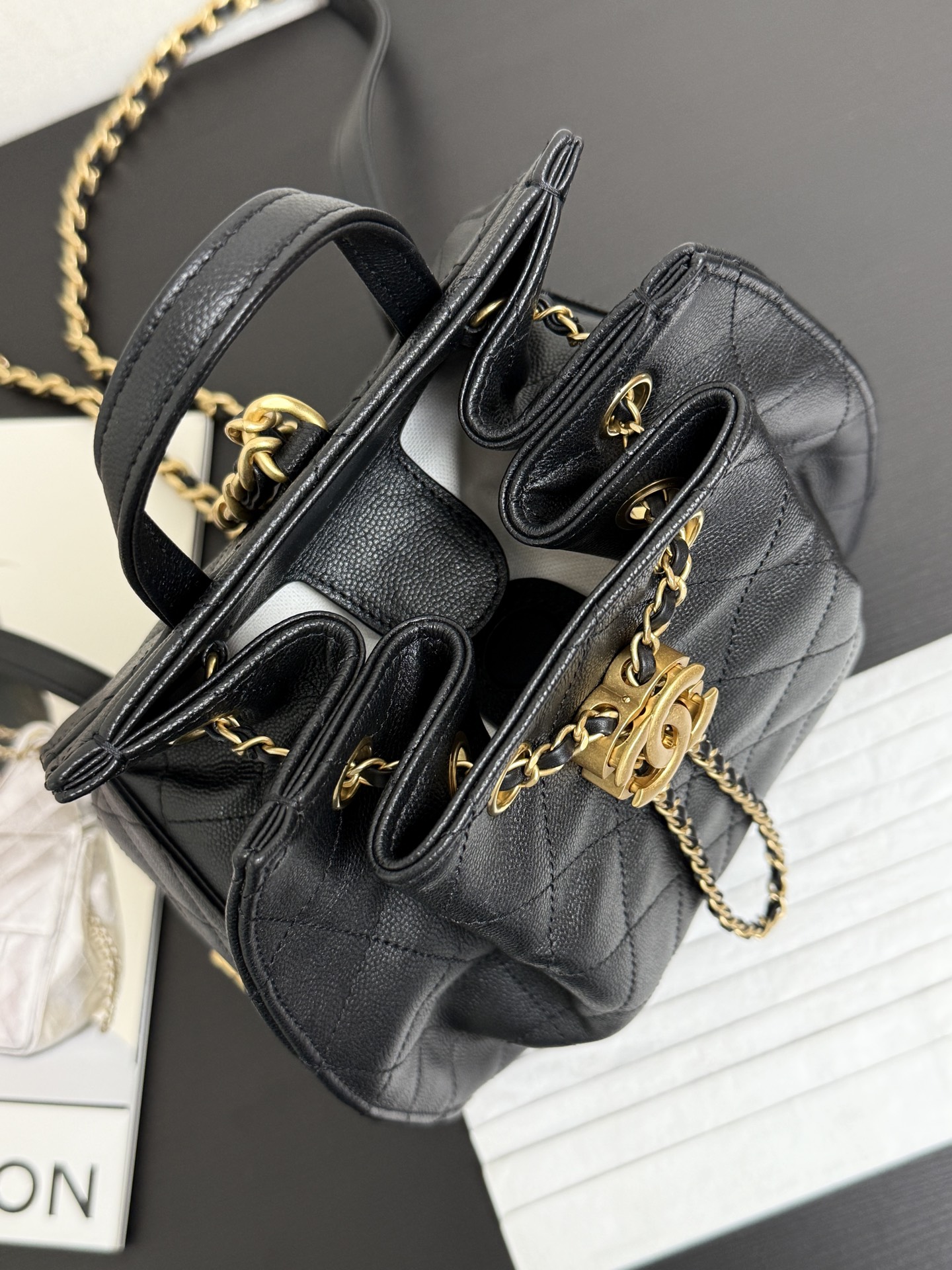 Bagsaaa Ch**el 25 Medium Backpack AS5600 Black Caviar - 23cm