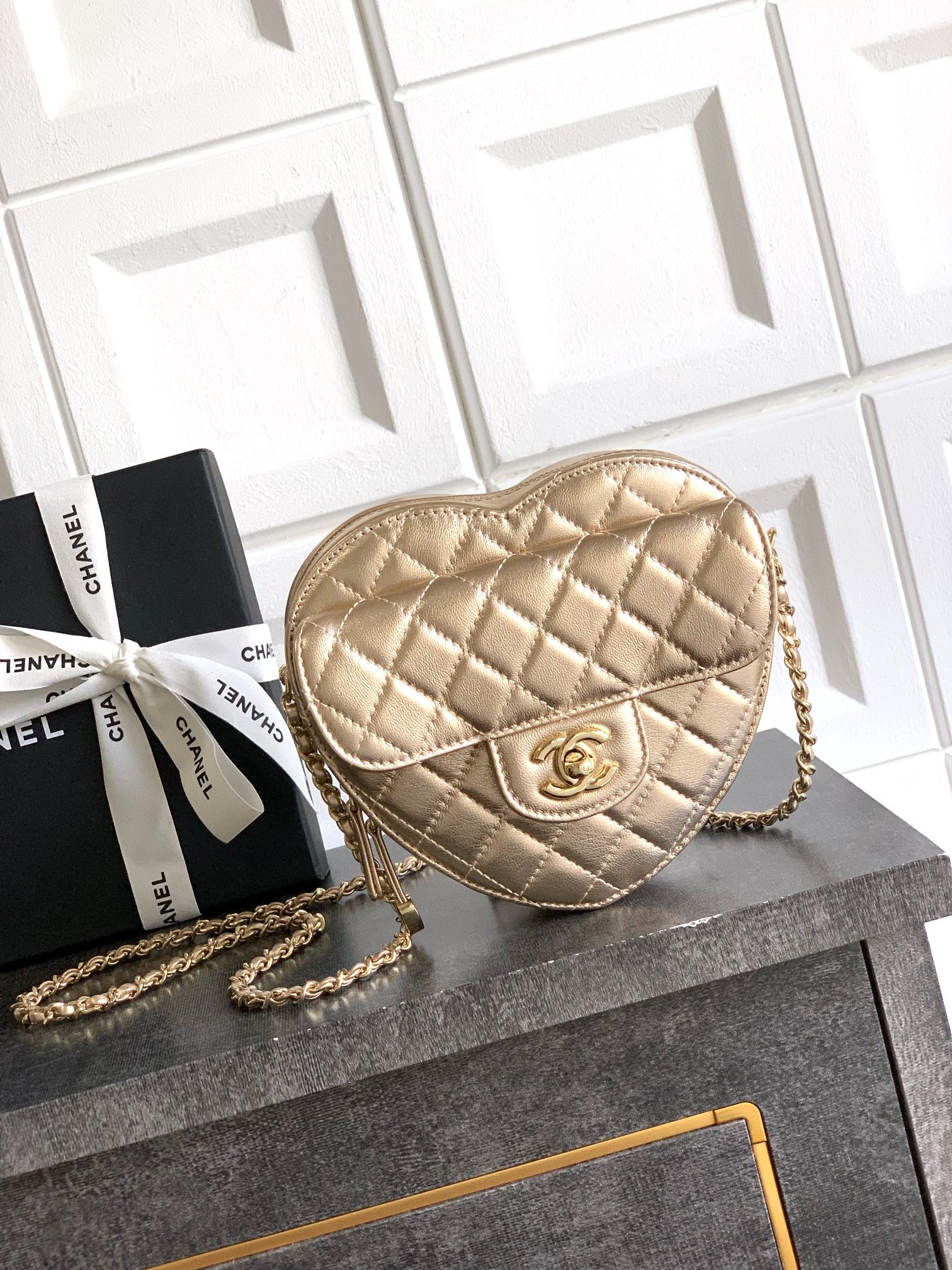 Bagsaaa Ch**el Heart Bag AS5764 Gold - 19cm