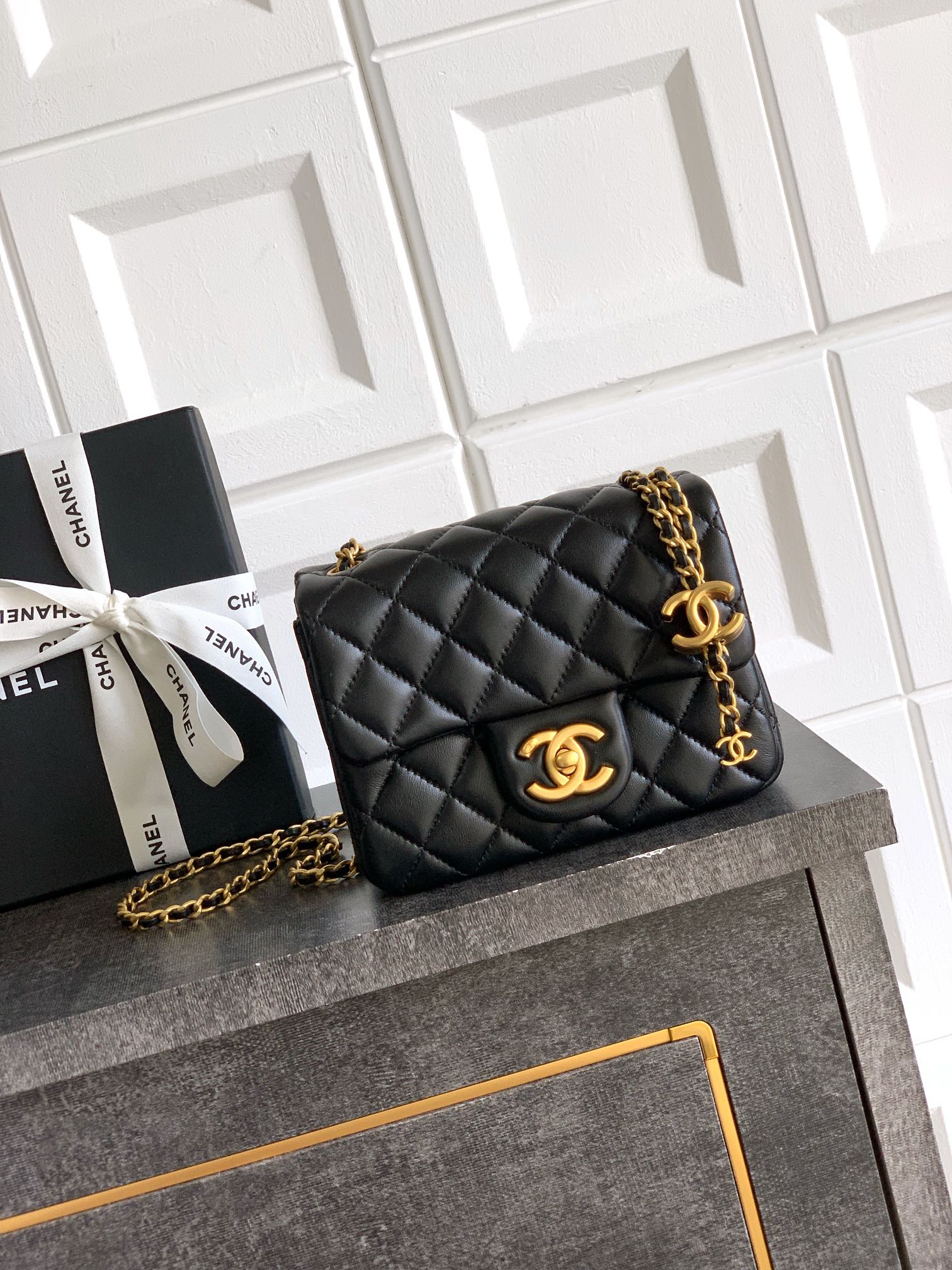 Bagsaaa Ch**el Mini Flap Bag AS5758 Black Lambskin - 18cm