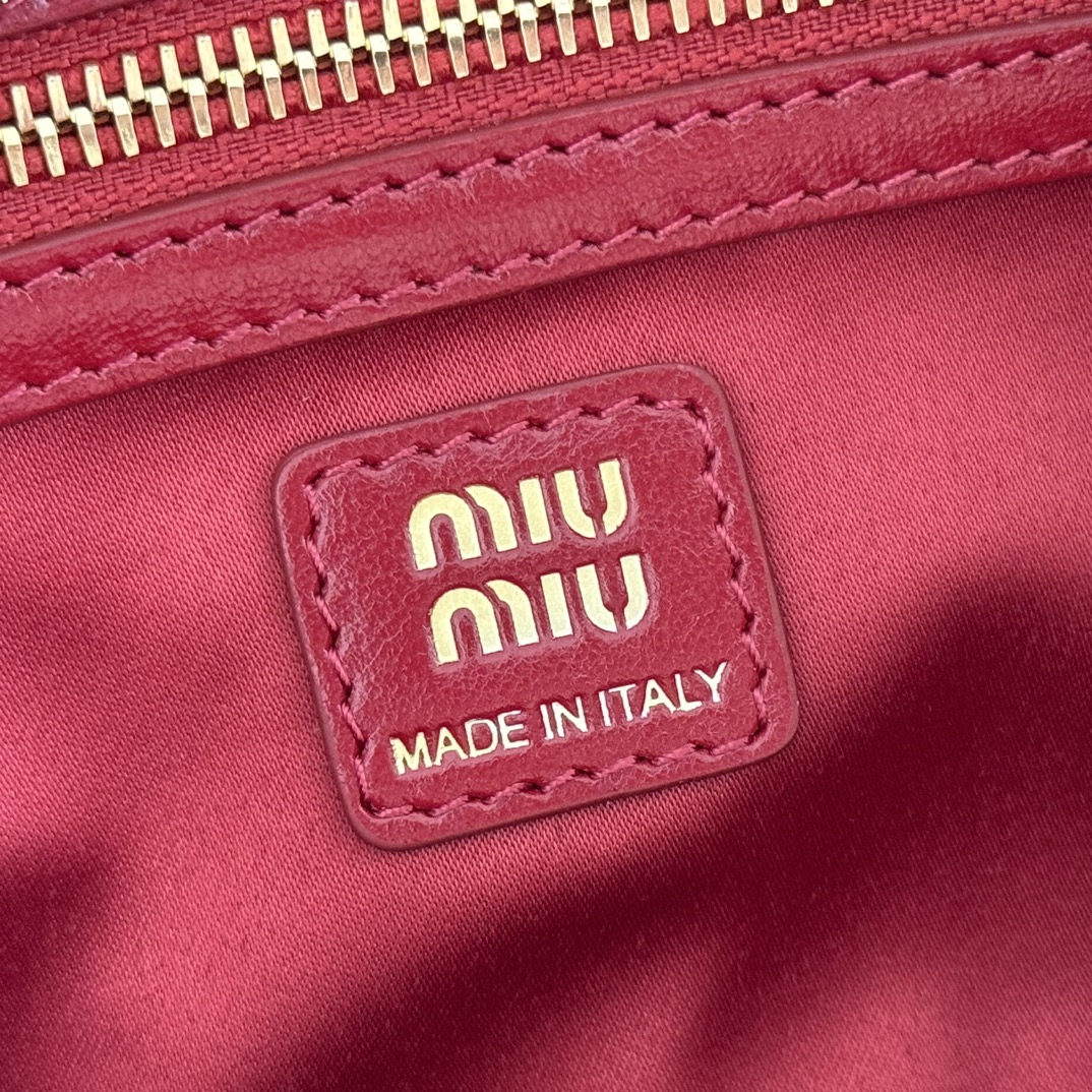Bagsaaa Miu Miu Leather top-handle bag 5BB182 red - 28cm