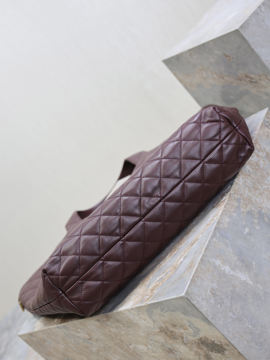 Bagsaaa Y51 ICARE in quilted nappa dark red 698651 - 55 X 43 X 5 cm